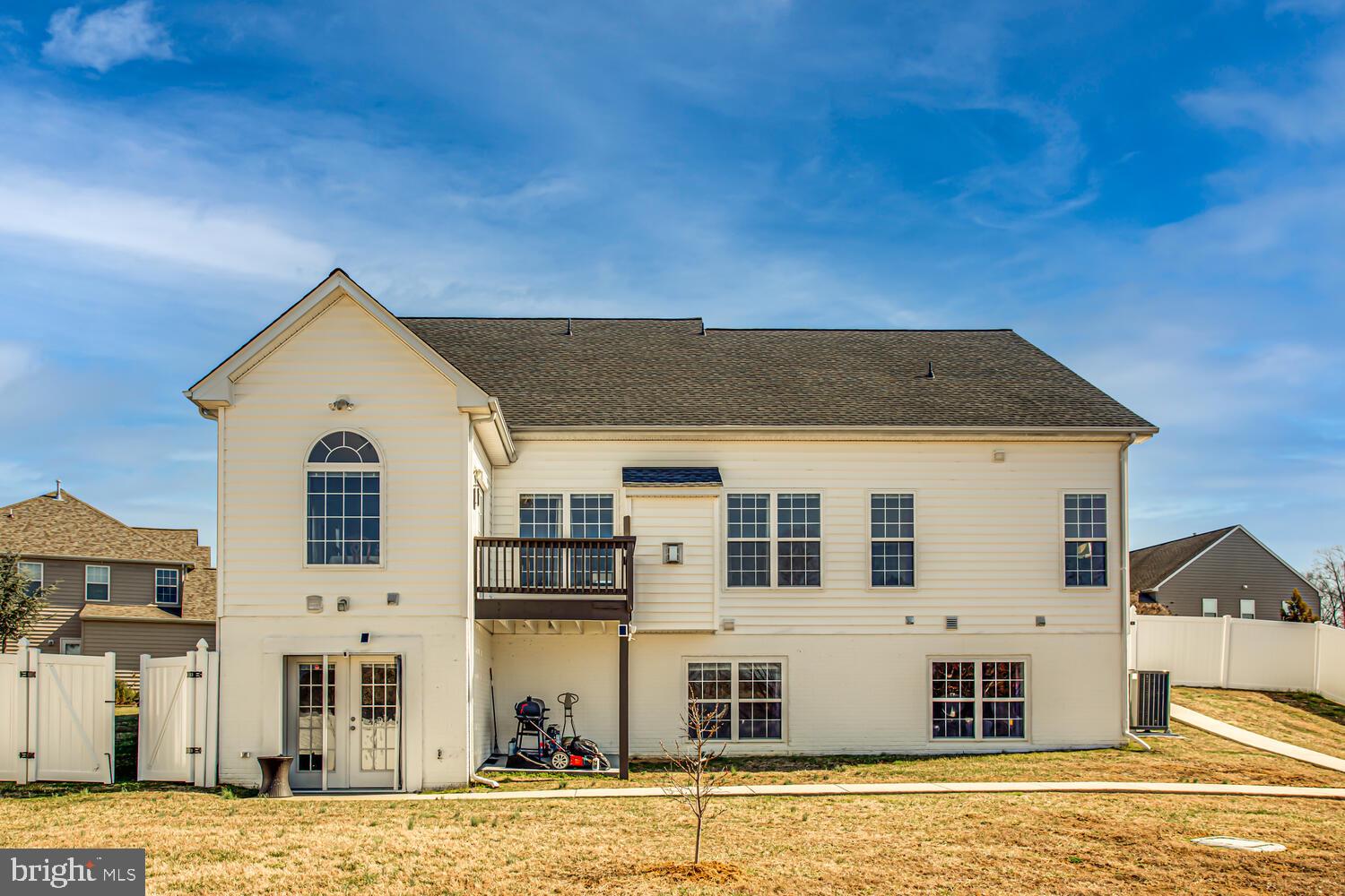 ENGLAND RUN - Residential