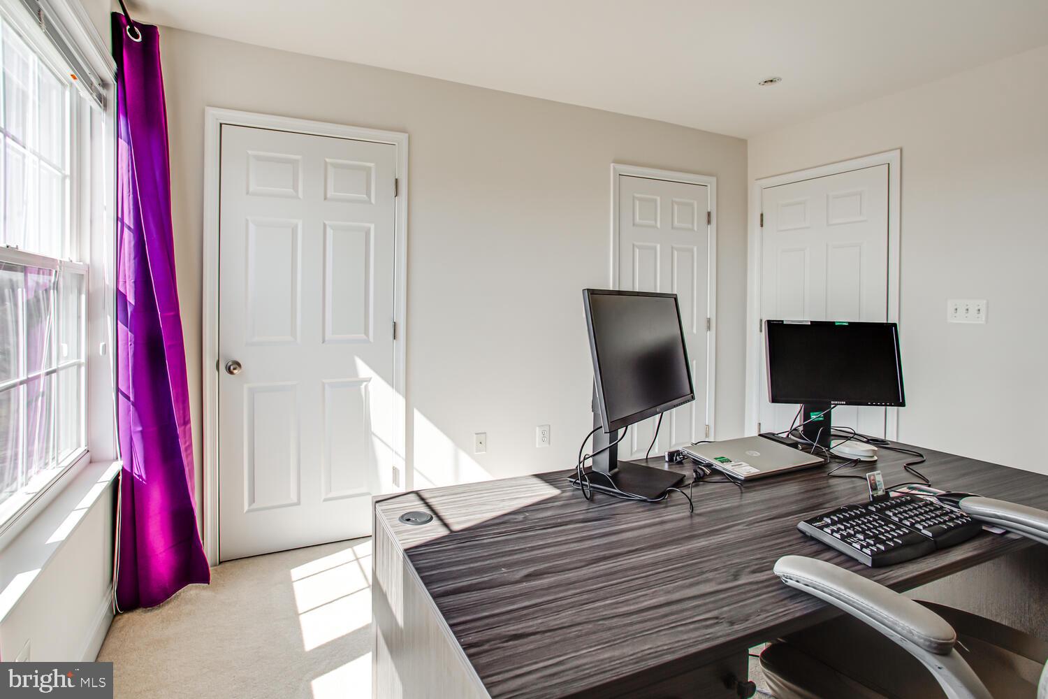 ENGLAND RUN - Residential