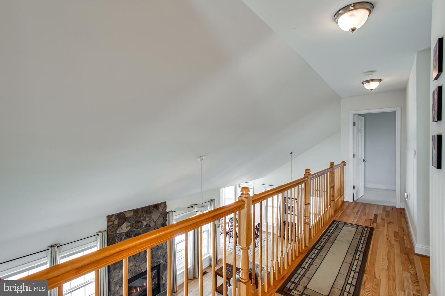 ENGLAND RUN - Residential