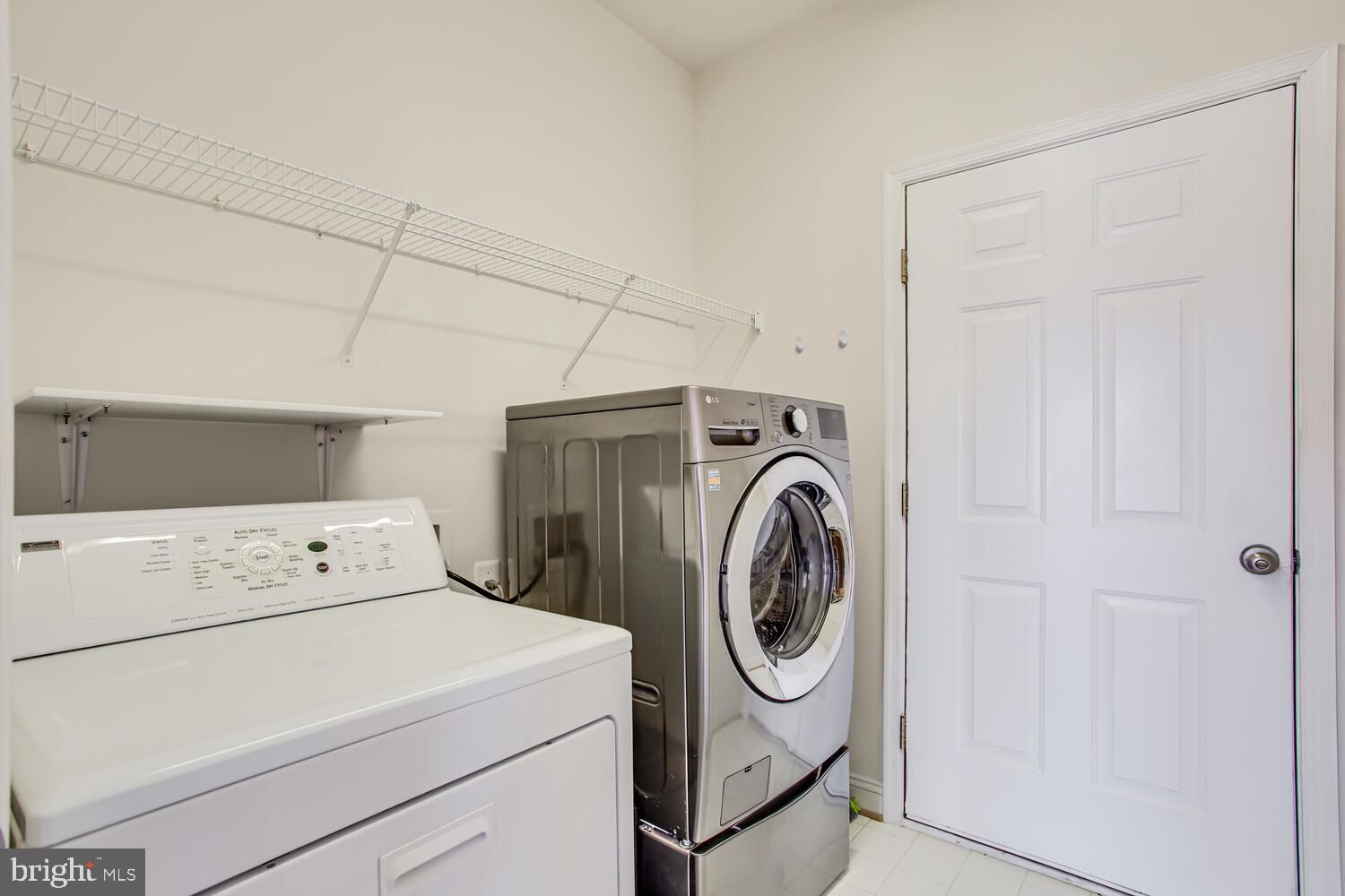 ENGLAND RUN - Residential