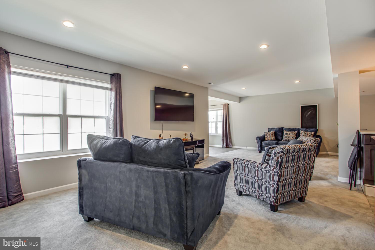 ENGLAND RUN - Residential