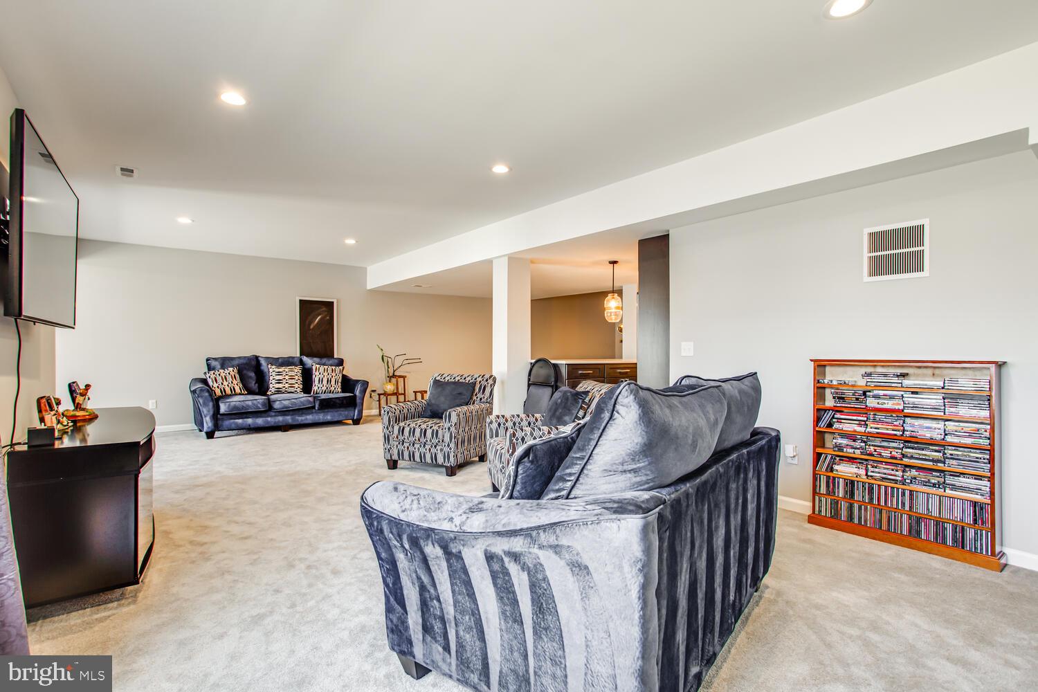 ENGLAND RUN - Residential