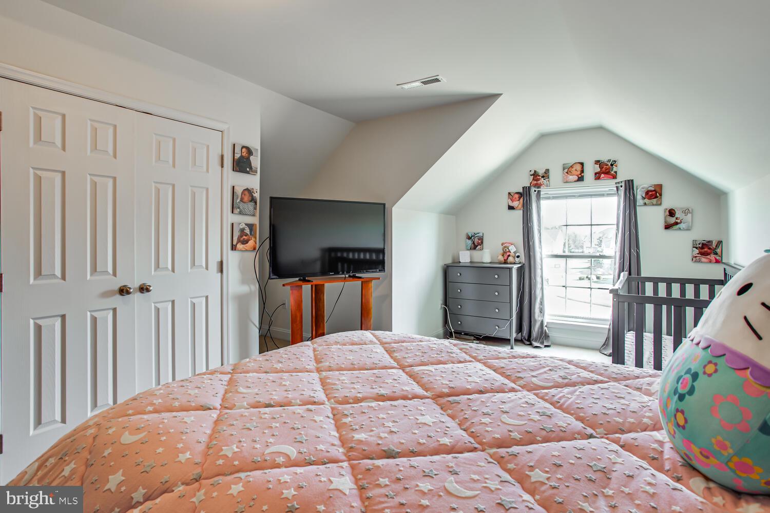 ENGLAND RUN - Residential