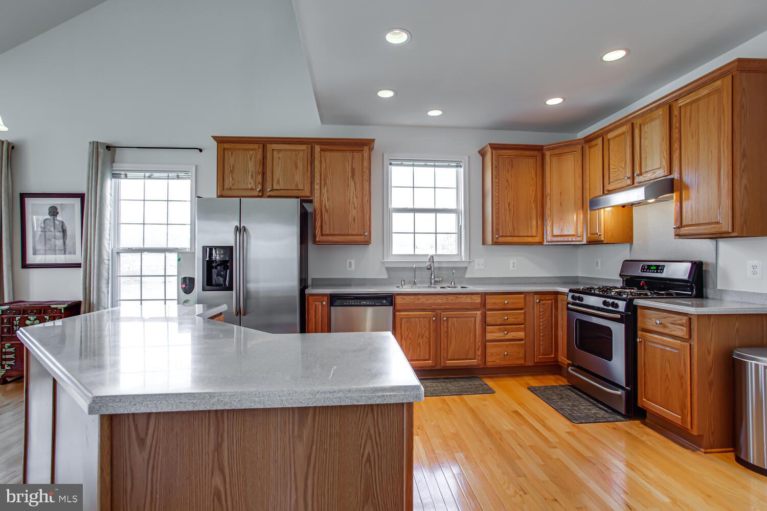 ENGLAND RUN - Residential