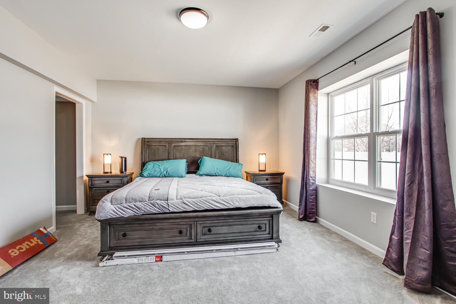 ENGLAND RUN - Residential