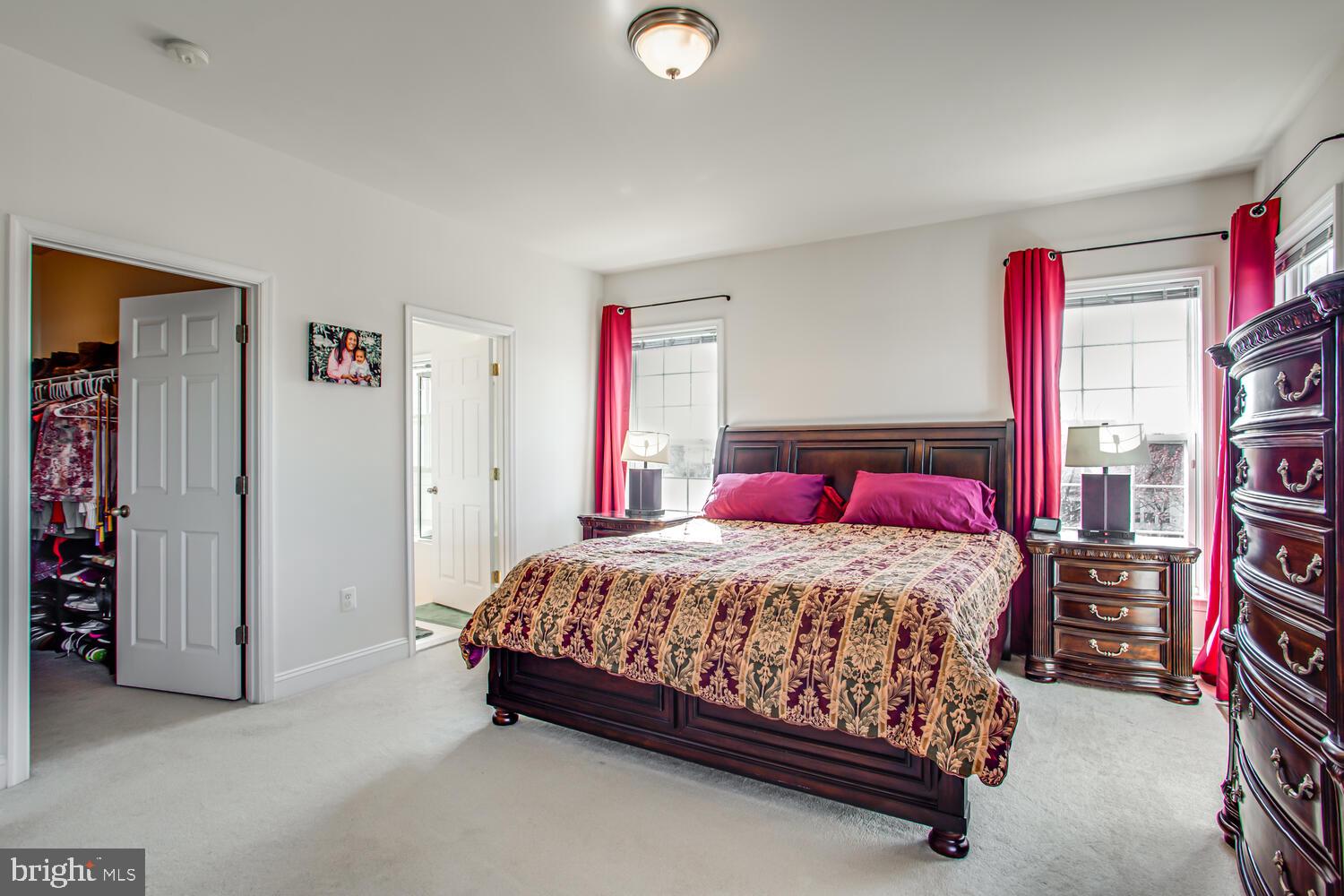 ENGLAND RUN - Residential