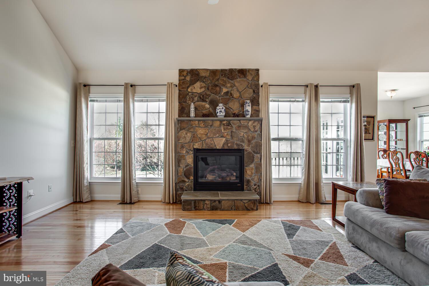 ENGLAND RUN - Residential