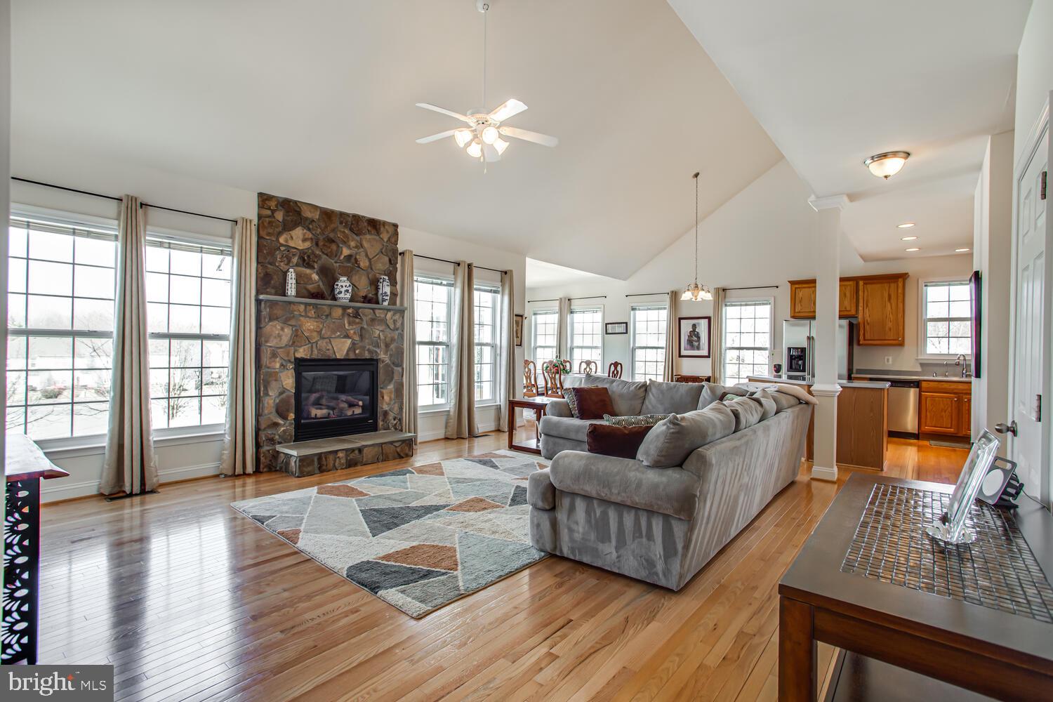 ENGLAND RUN - Residential