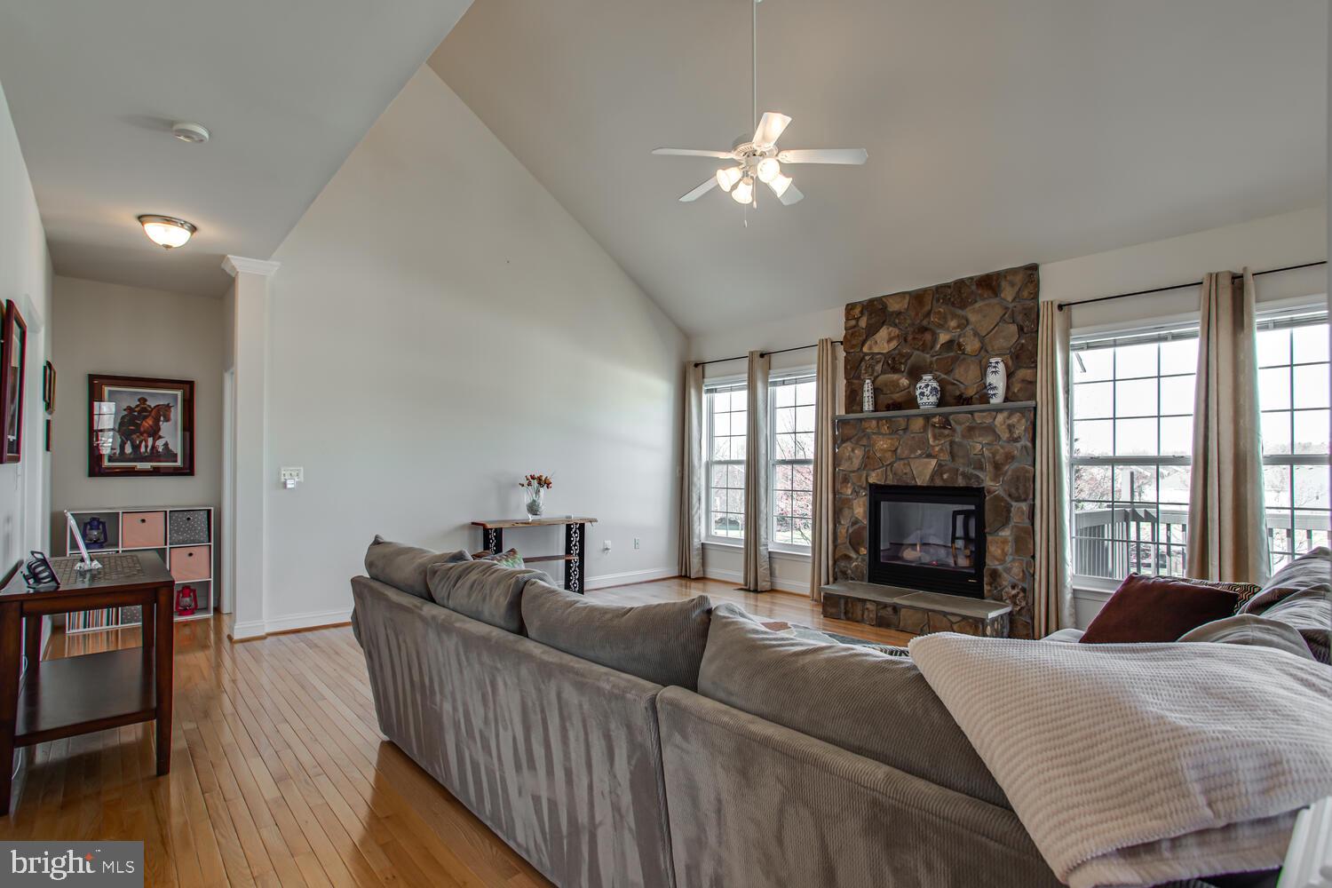 ENGLAND RUN - Residential