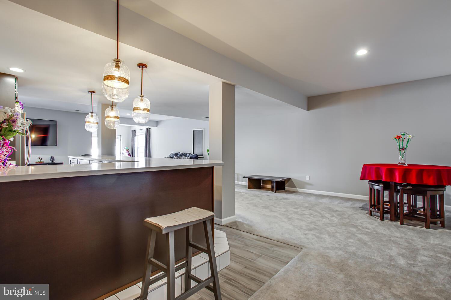 ENGLAND RUN - Residential