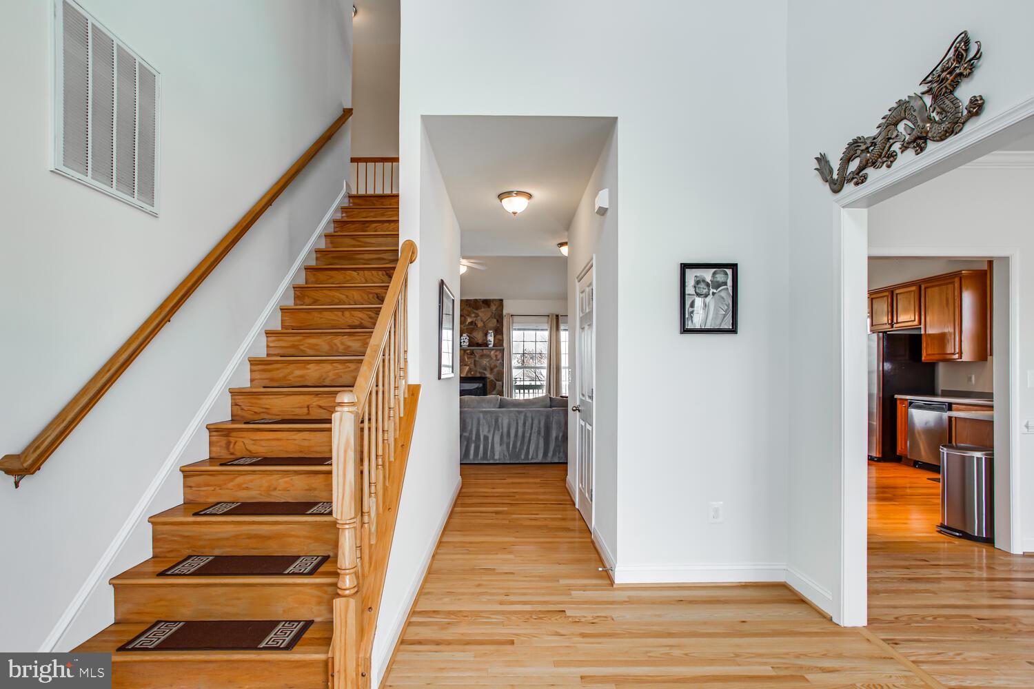 ENGLAND RUN - Residential