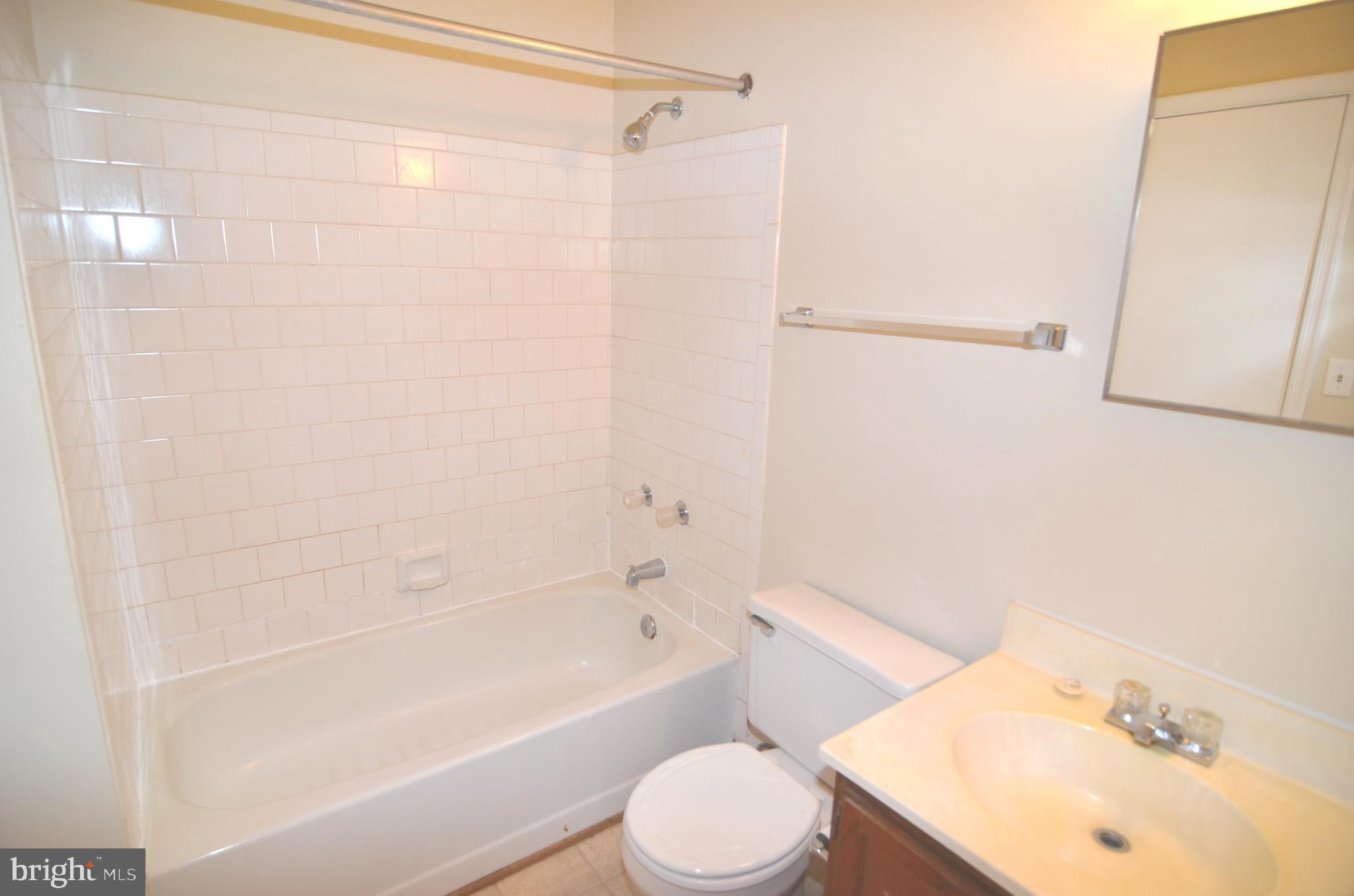 CARROLLS GREEN - Residential Lease