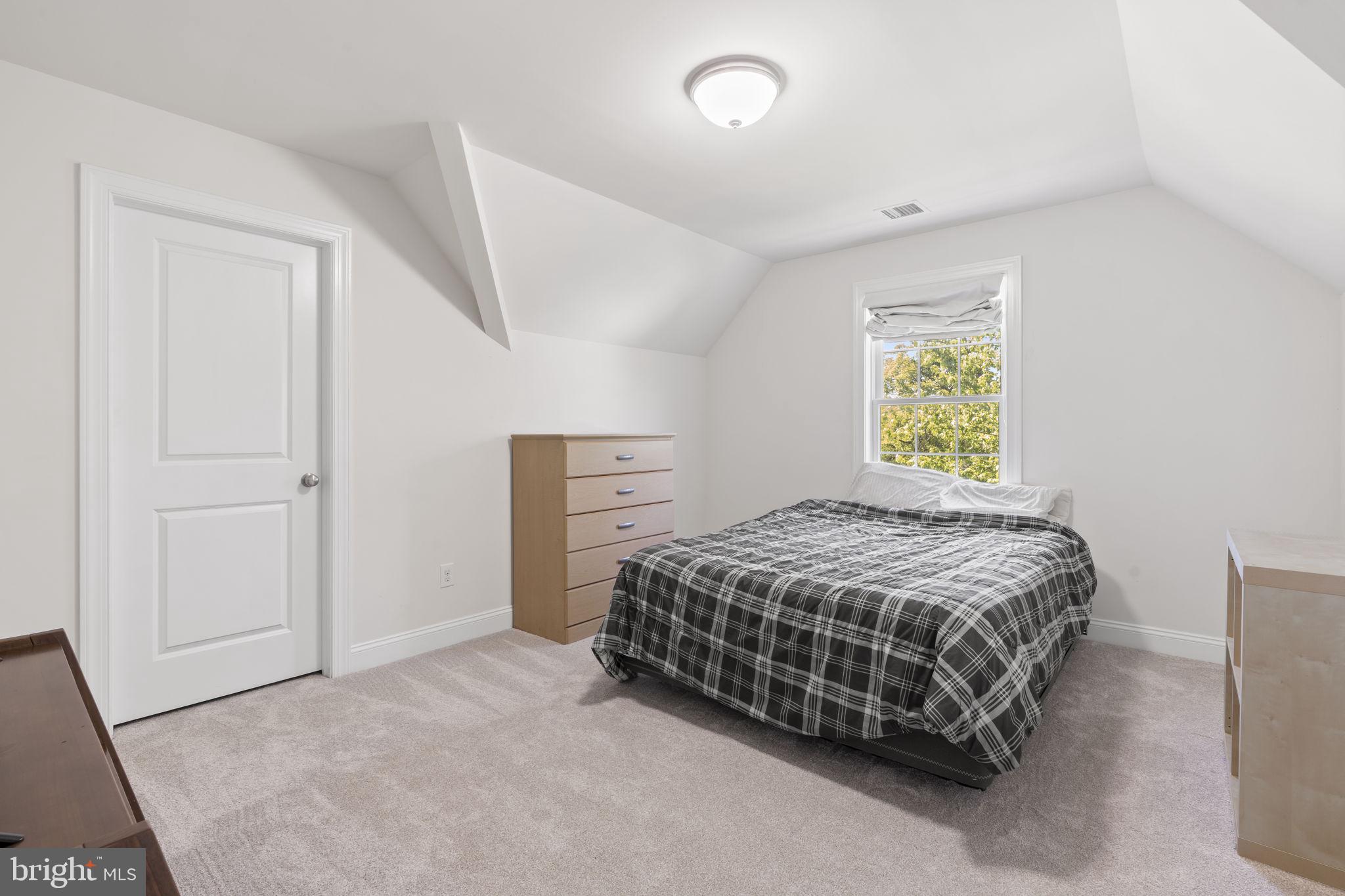 HAVERTOWN - Residential