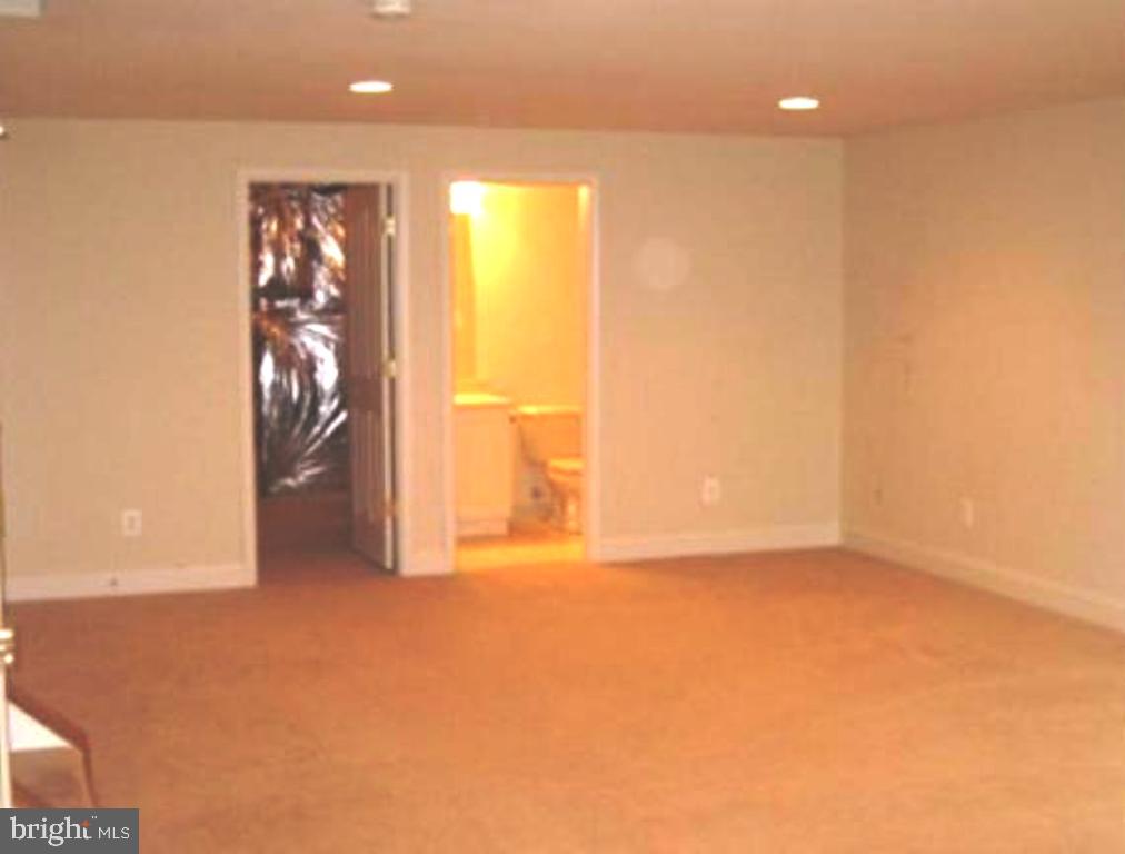 MONMOUTH MEADOWS - Residential