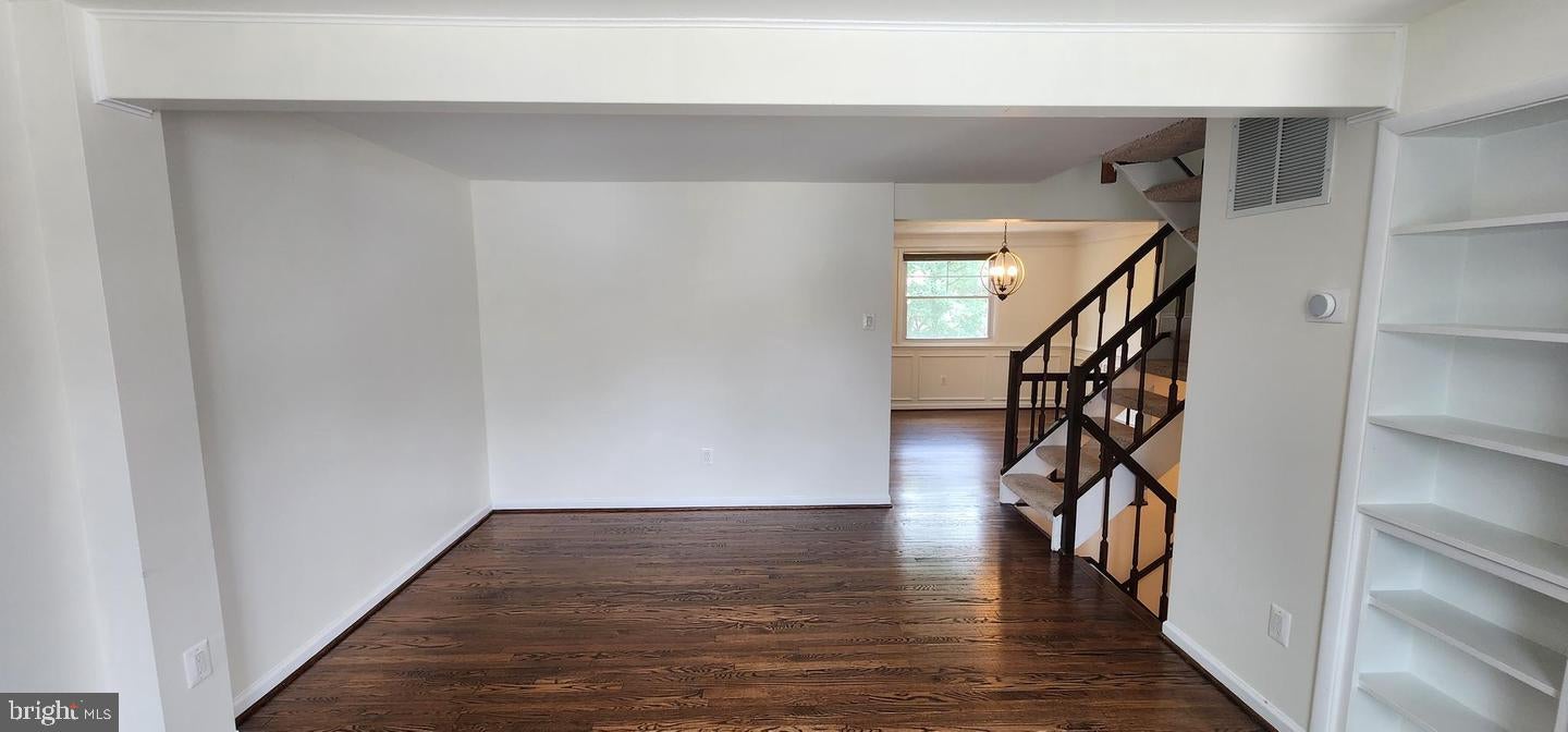 13592 BENTLEY CIRCLE