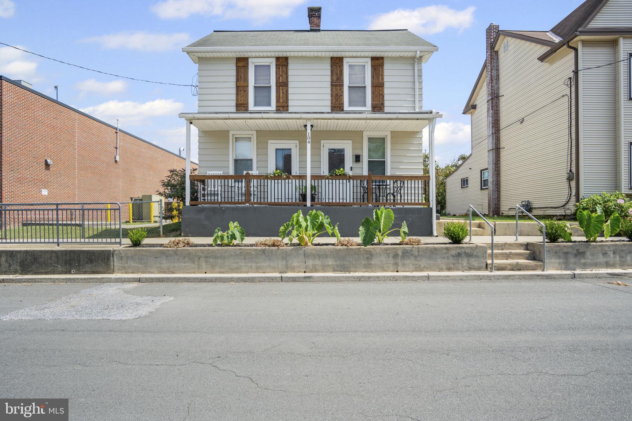 104 N LOCUST STREET