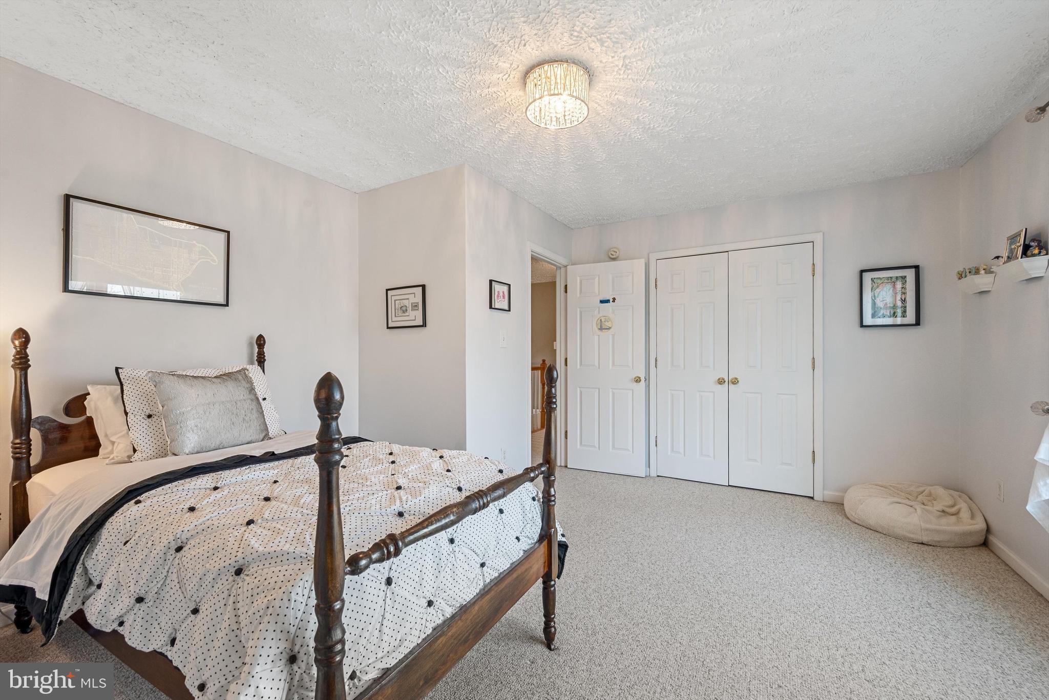 STONEY MOUNTAIN ESTATES - Residential