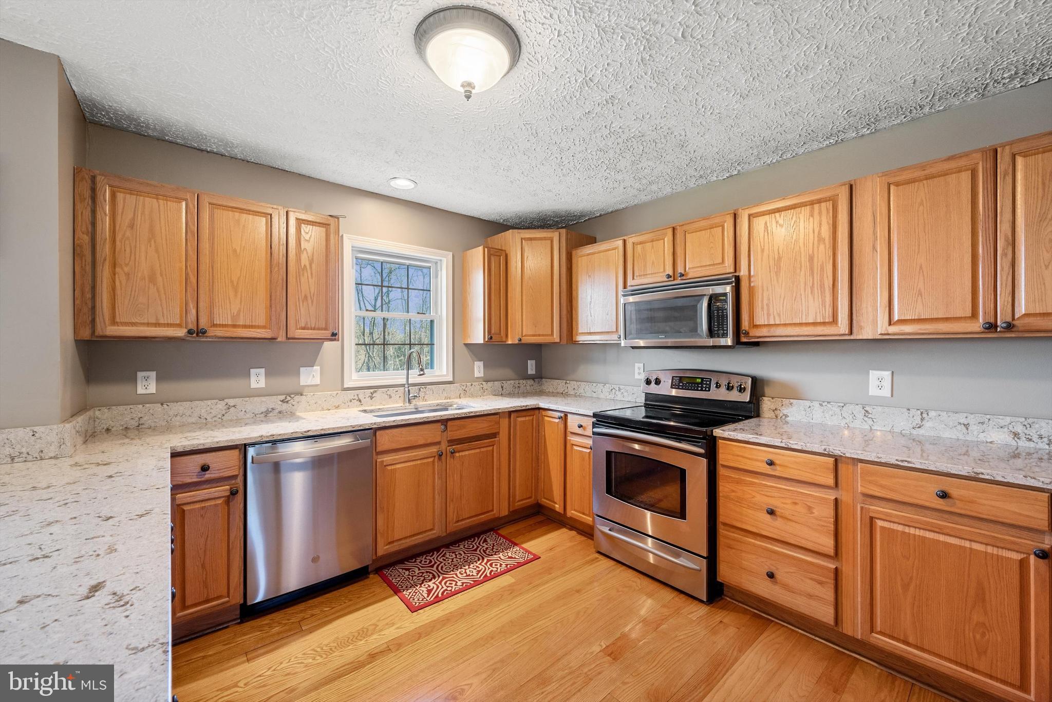 STONEY MOUNTAIN ESTATES - Residential