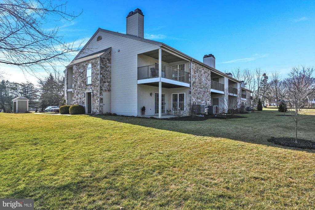 Photo of 234 GREENVIEW DR, LANCASTER, PA 17601 (MLS # PALA2030522)