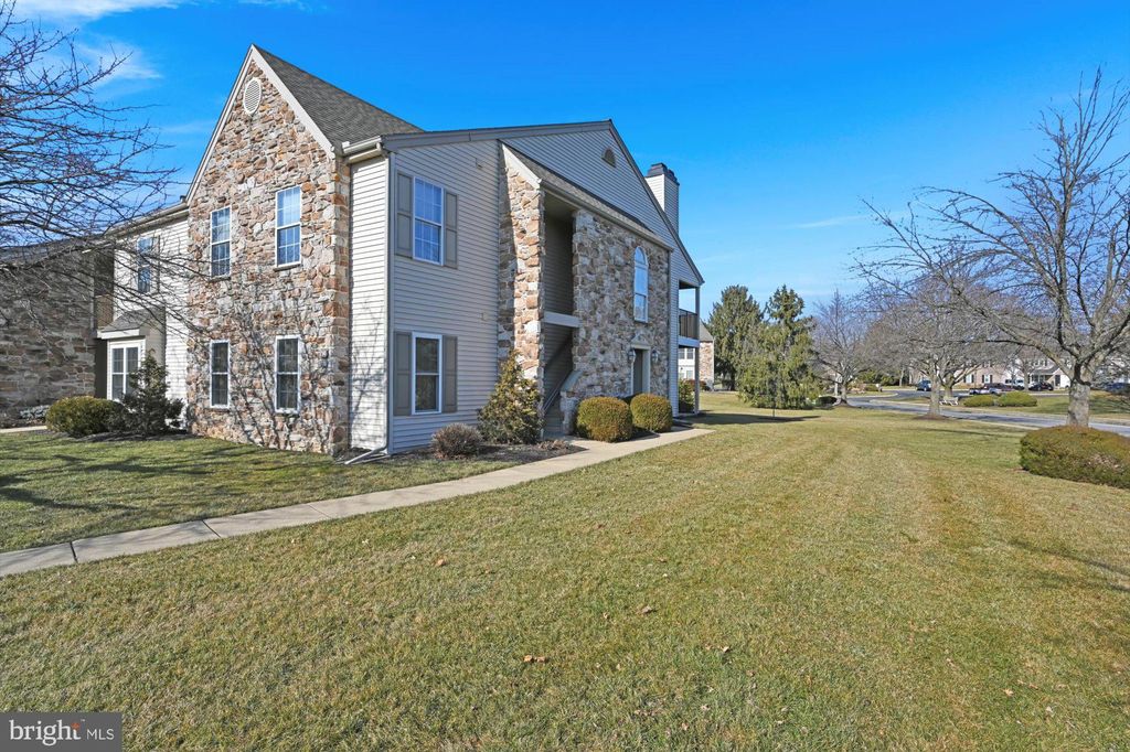 Photo of 234 GREENVIEW DR, LANCASTER, PA 17601 (MLS # PALA2030522)