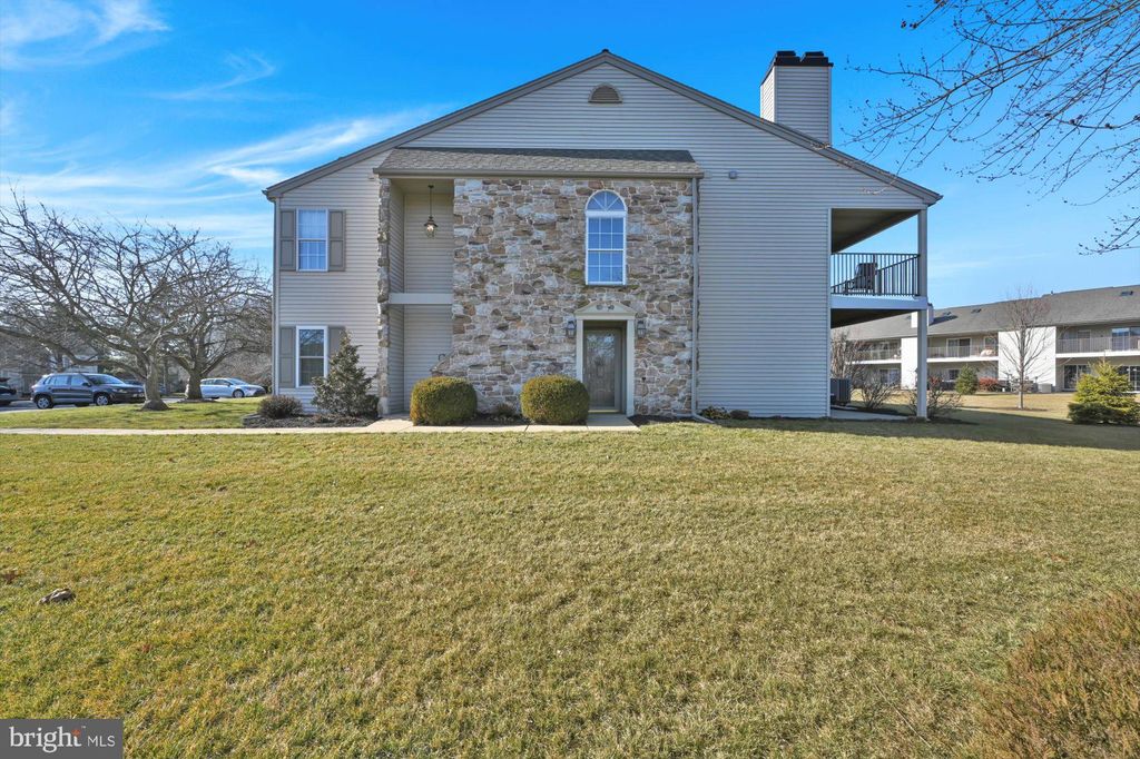 Photo of 234 GREENVIEW DR, LANCASTER, PA 17601 (MLS # PALA2030522)