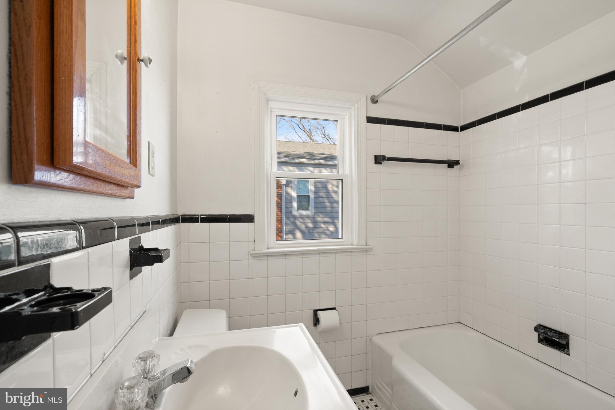 LEE HEIGHTS - Residential