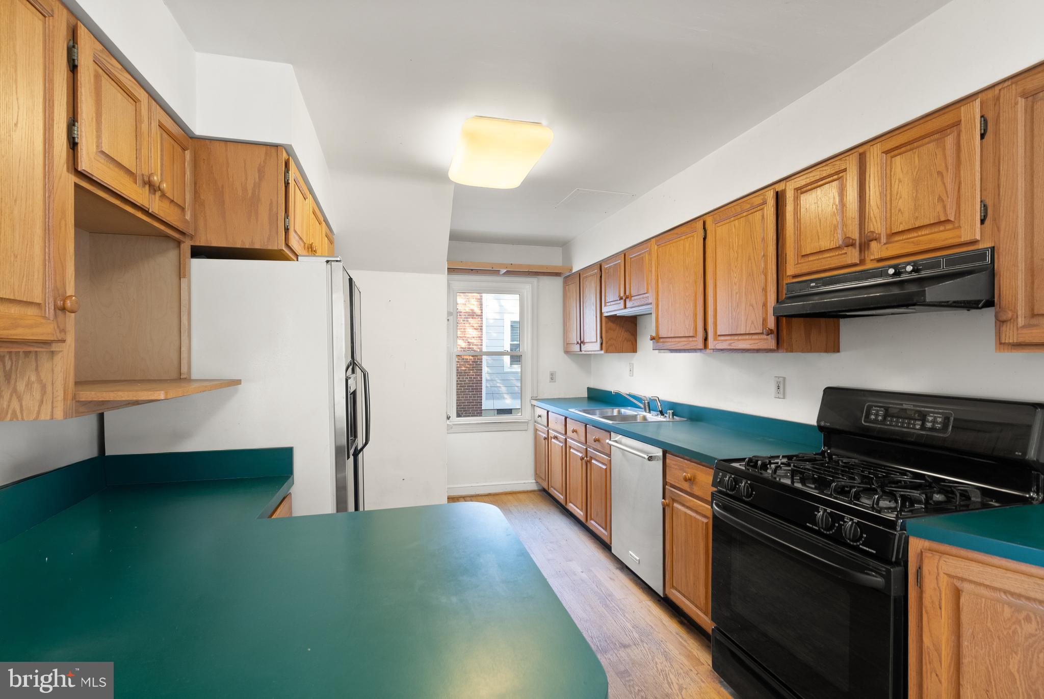 LEE HEIGHTS - Residential