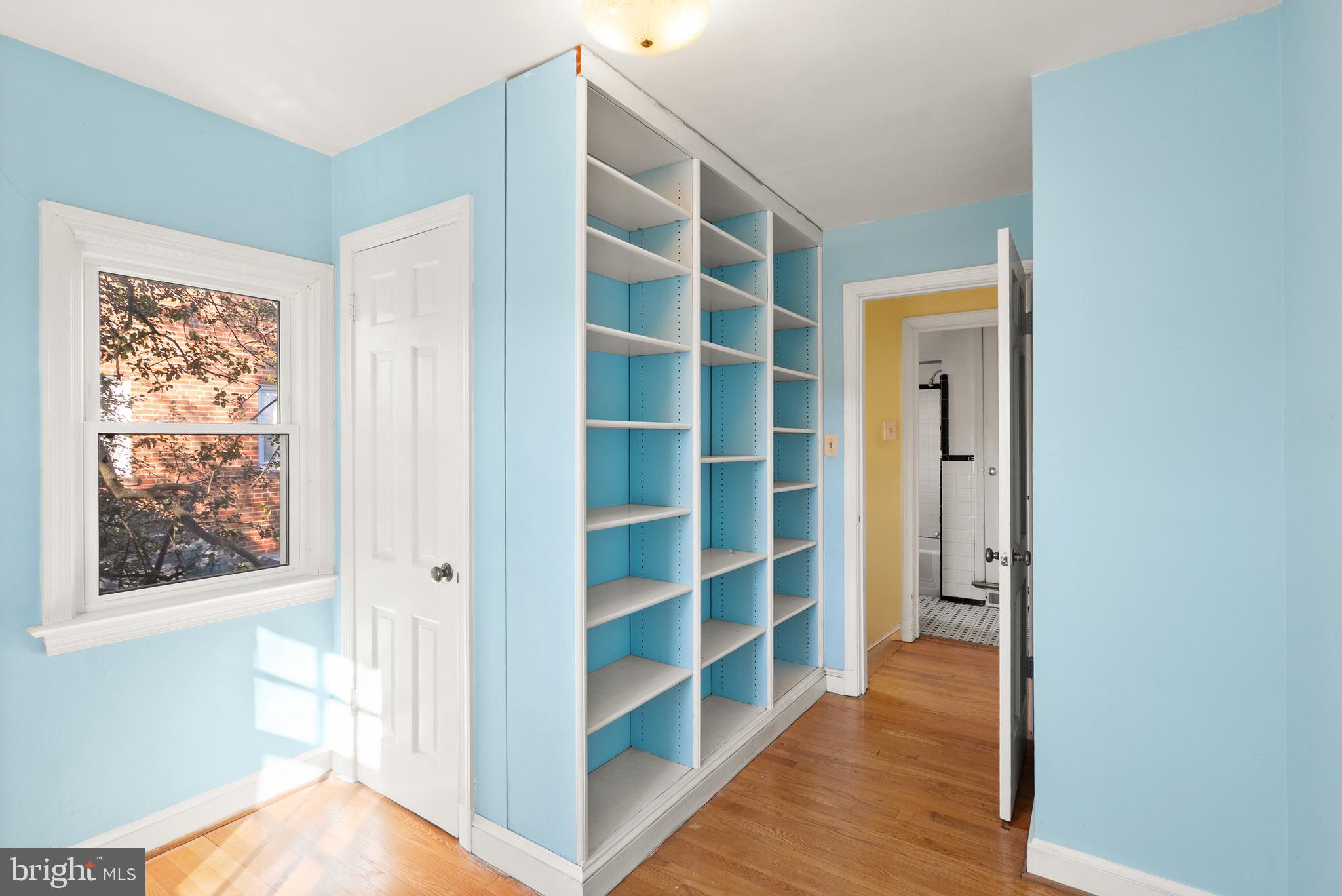 LEE HEIGHTS - Residential