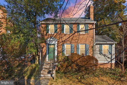 2235 N COLUMBUS STREET ARLINGTON VA 22207