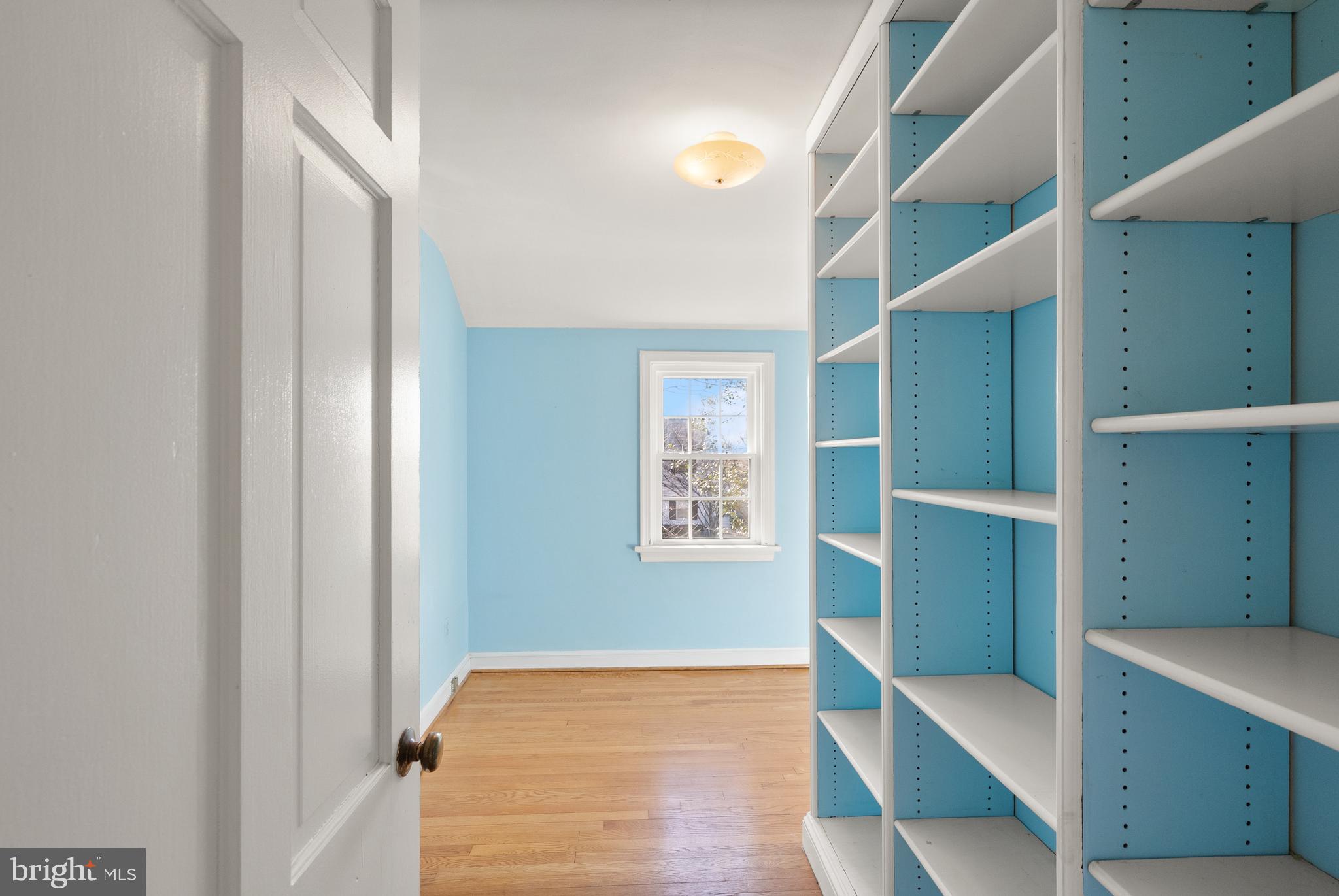 LEE HEIGHTS - Residential