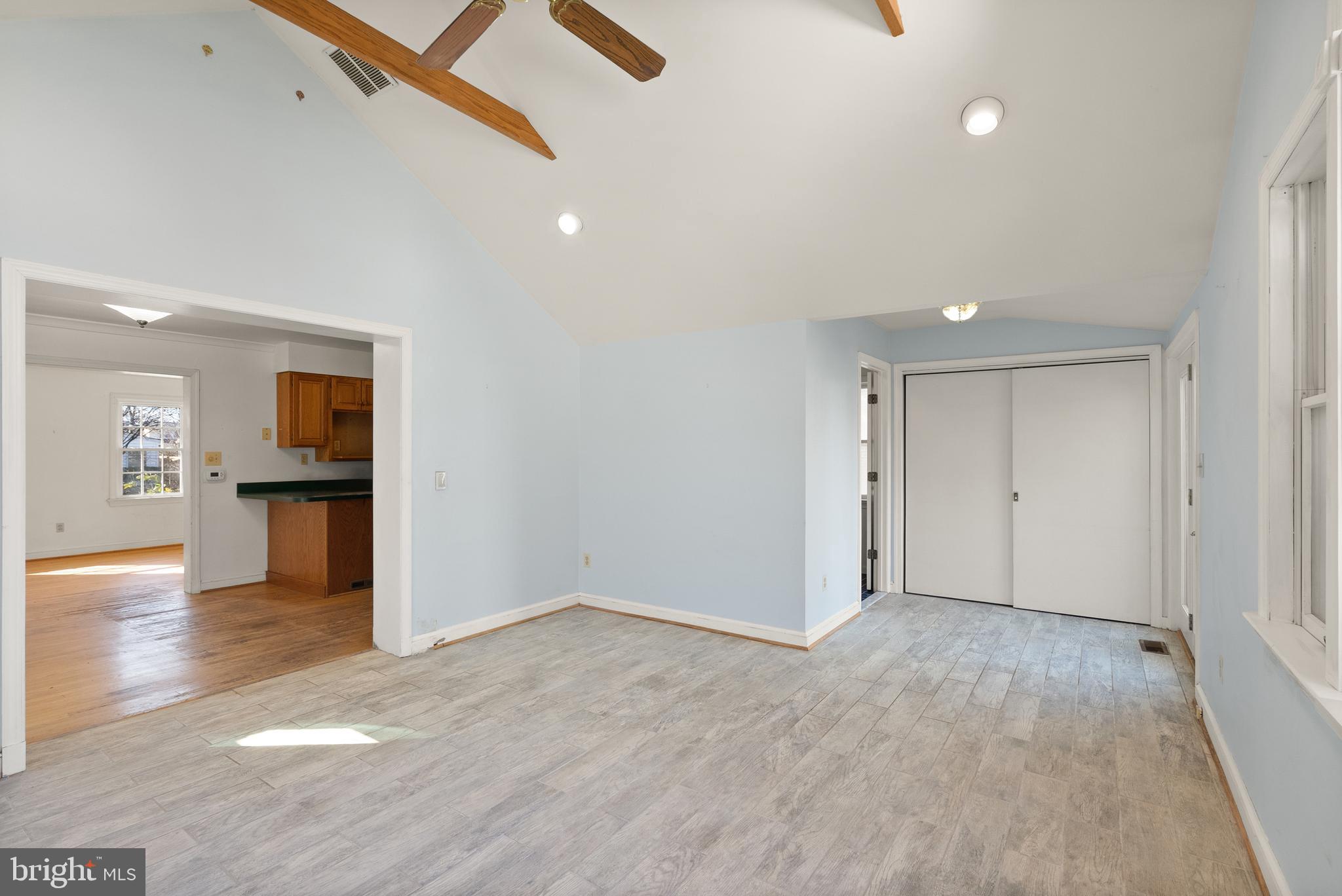 LEE HEIGHTS - Residential