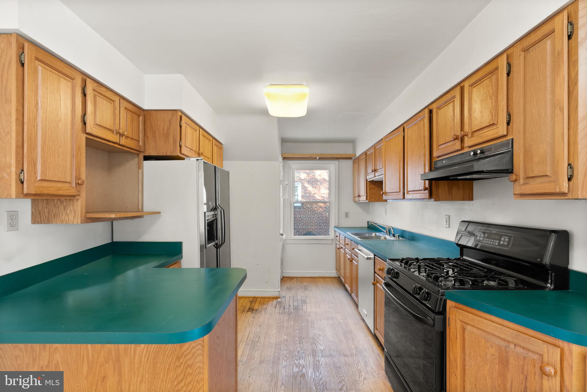 LEE HEIGHTS - Residential