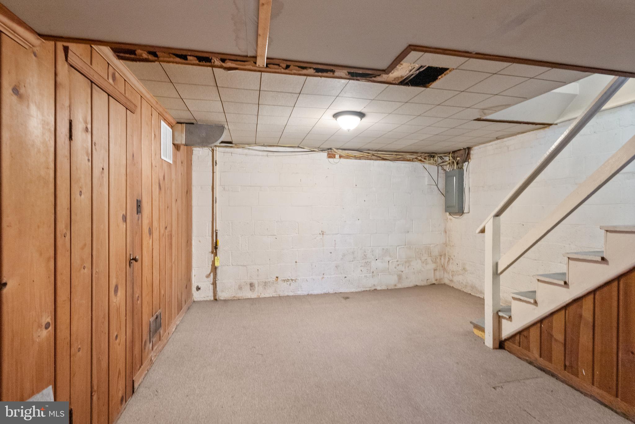 LEE HEIGHTS - Residential