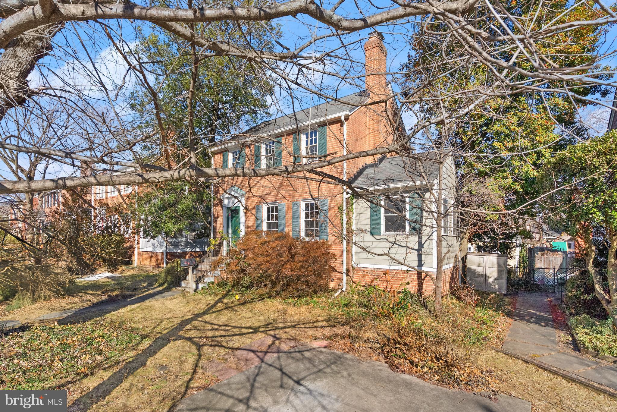 2235 N COLUMBUS STREET