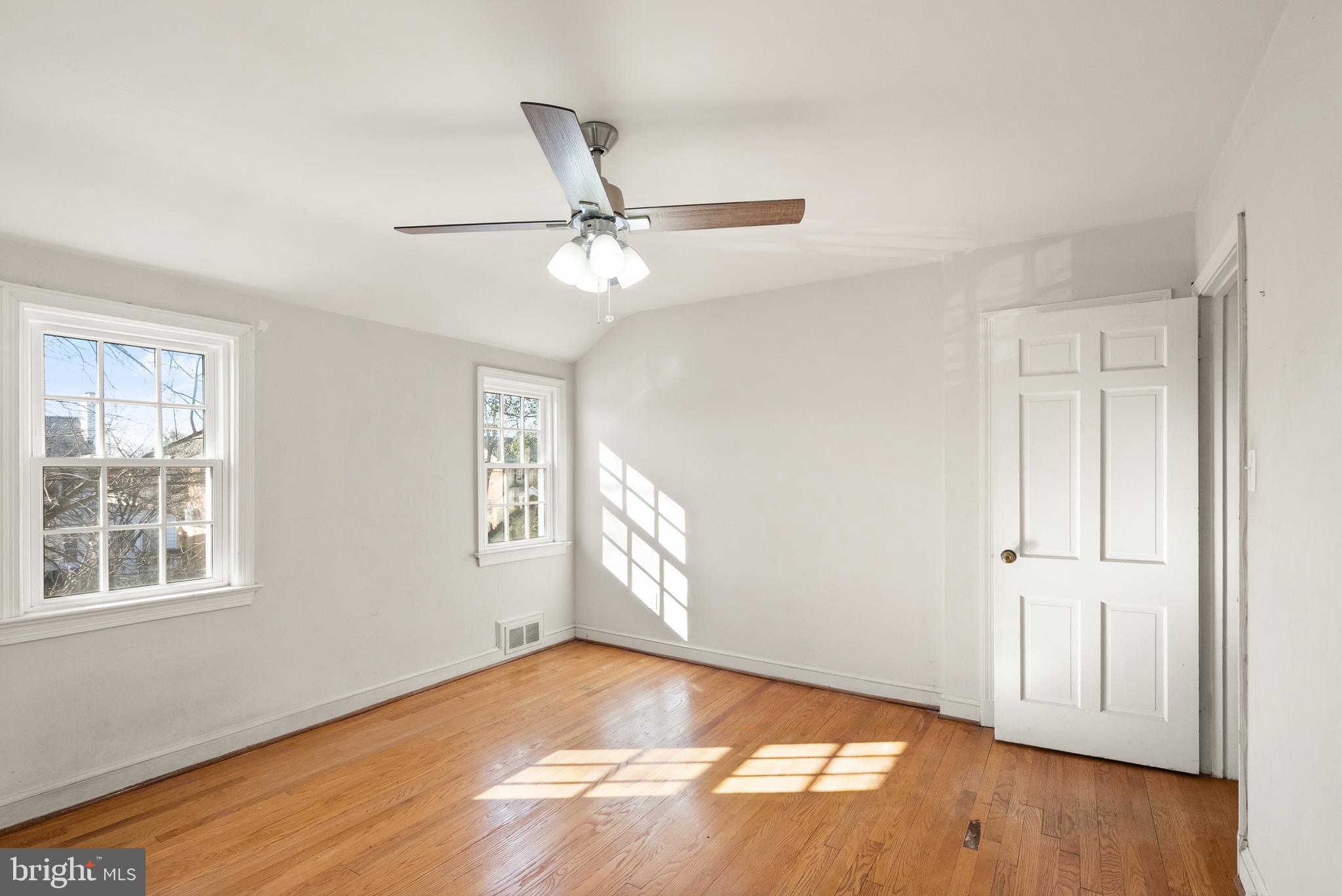 LEE HEIGHTS - Residential