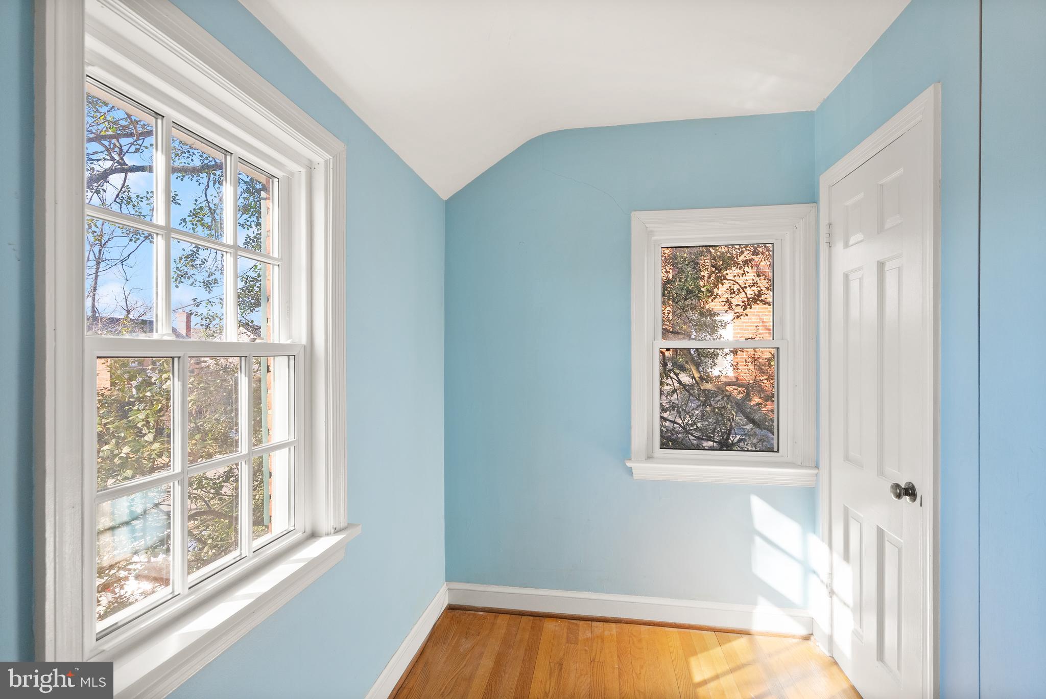 LEE HEIGHTS - Residential