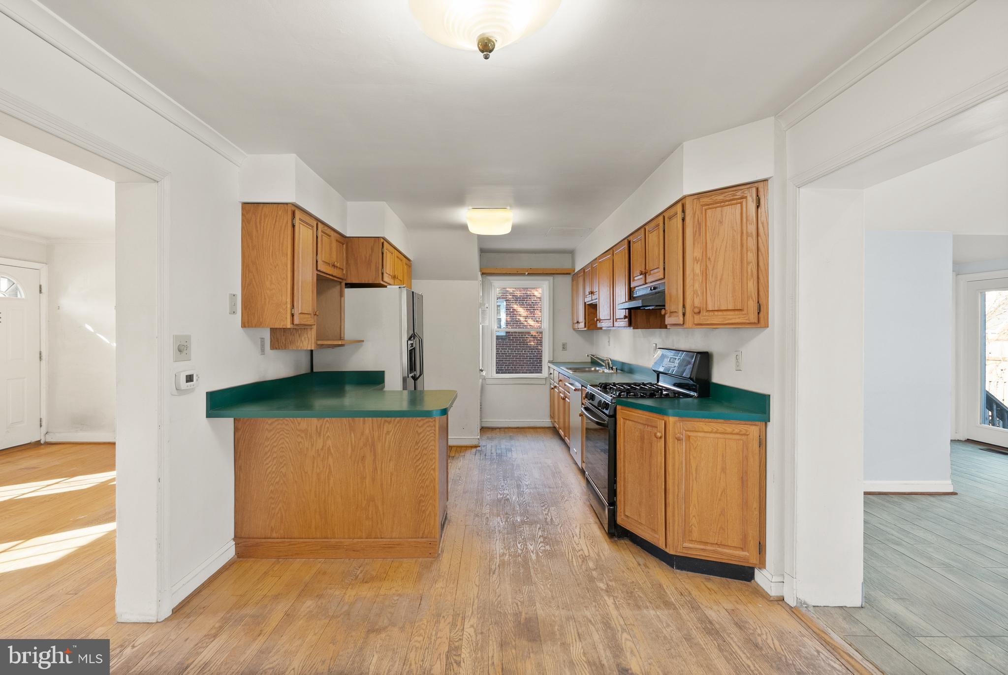 LEE HEIGHTS - Residential