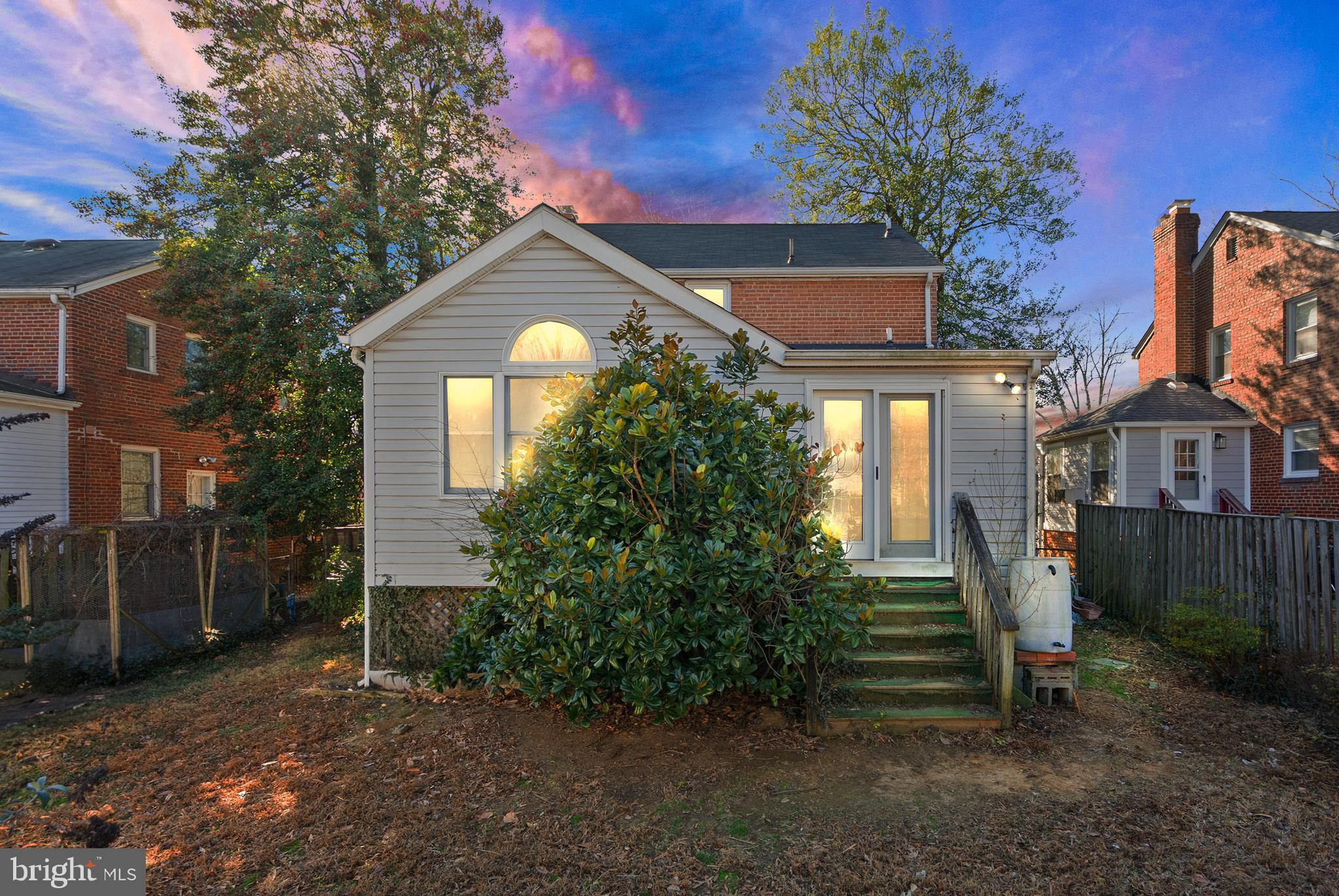 2235 N COLUMBUS STREET