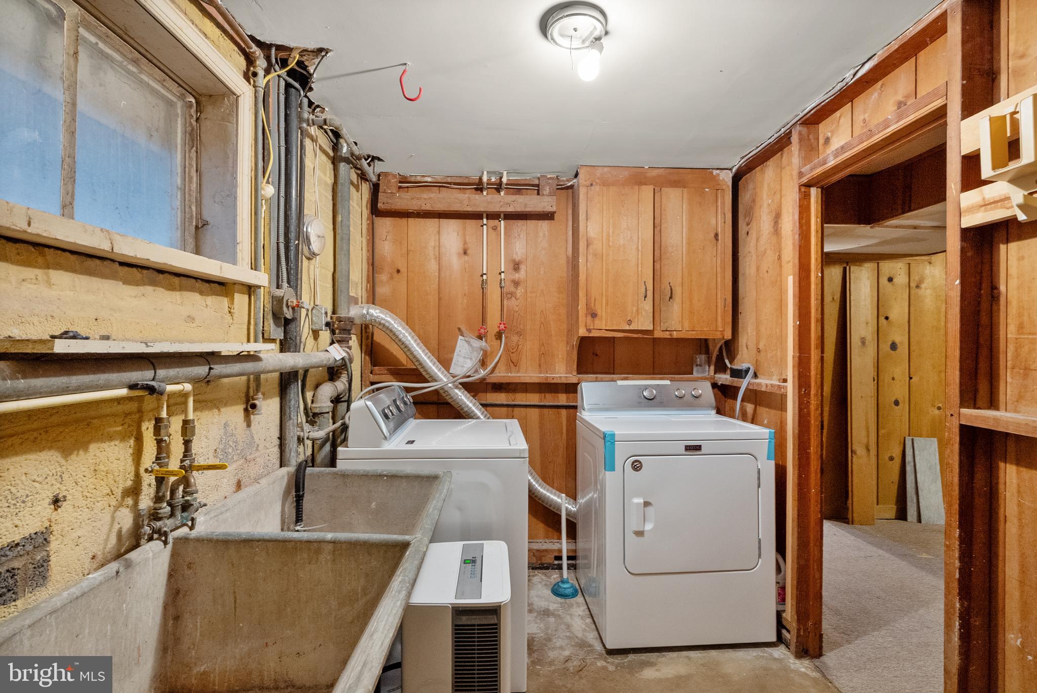 LEE HEIGHTS - Residential