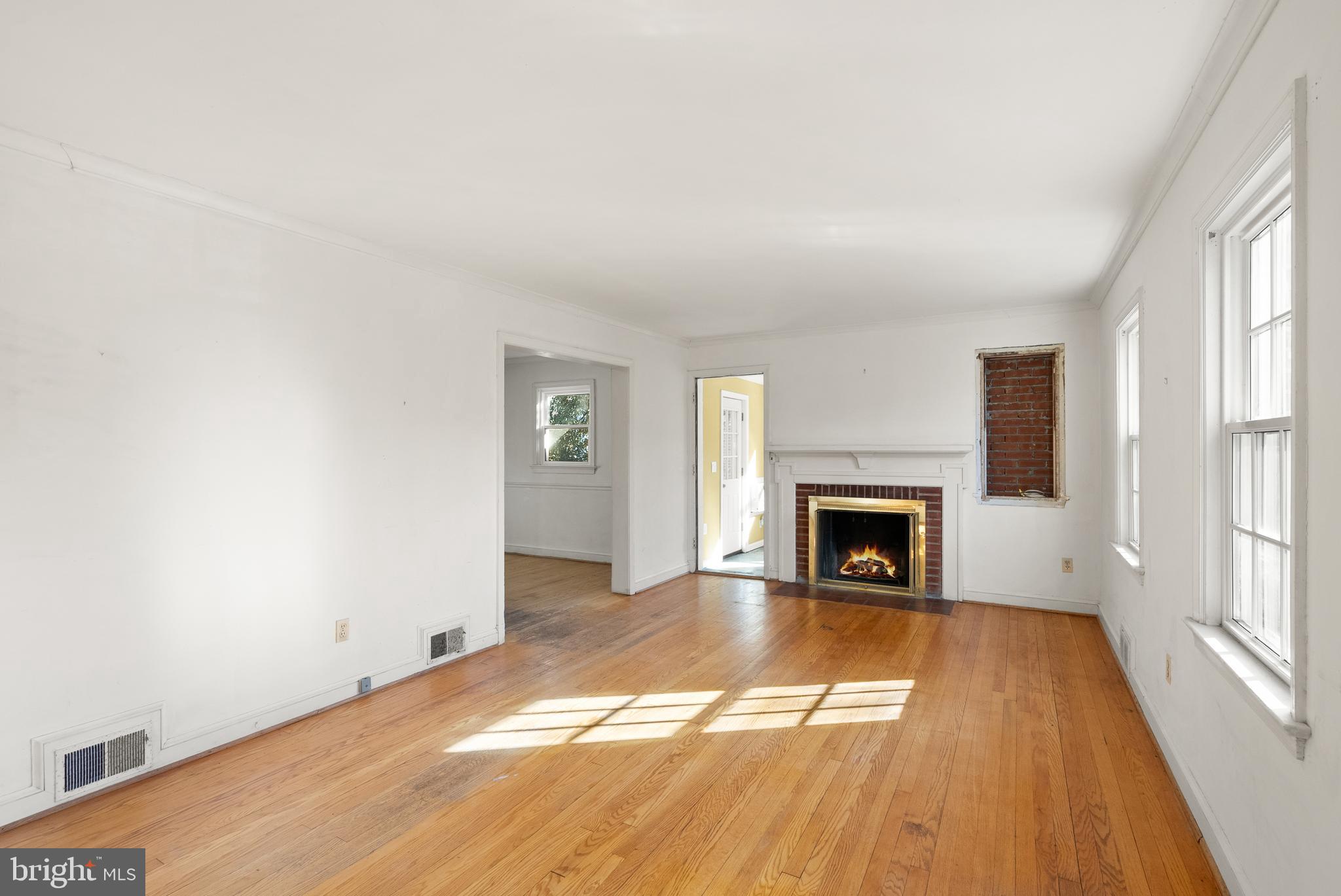 LEE HEIGHTS - Residential