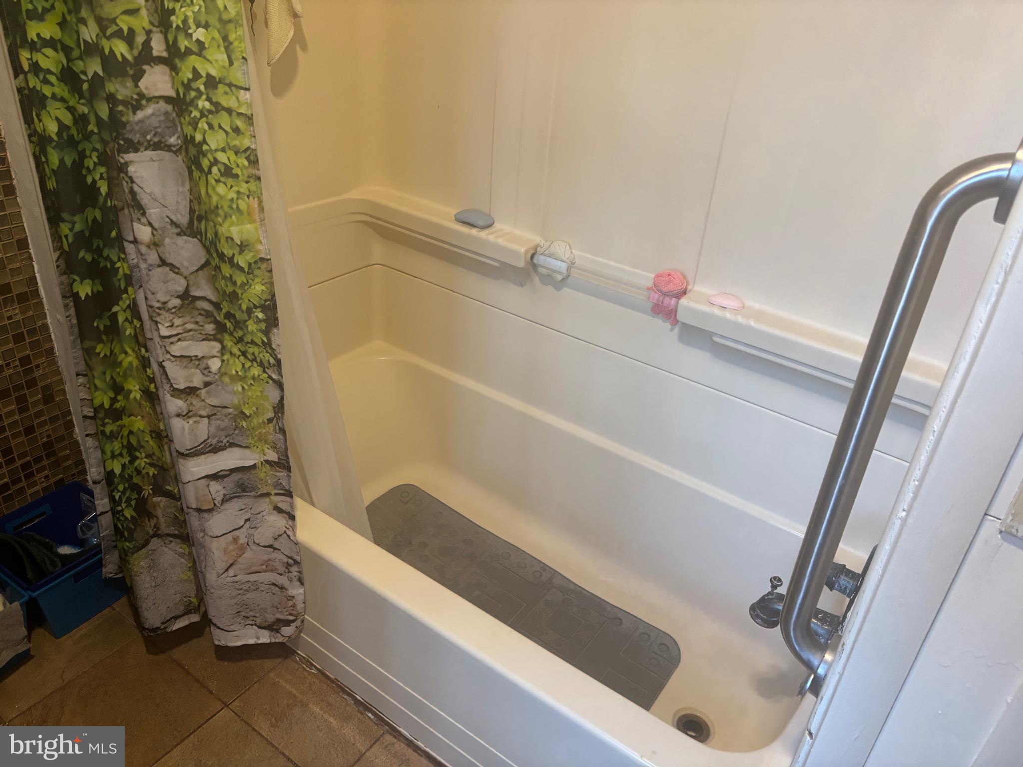 NORRIS SQUARE - Residential