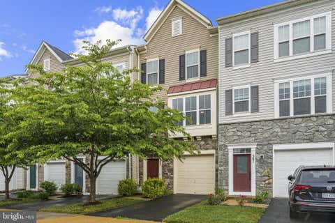 Townhouse For Sale - 303 Miles Hawk Terrace<br/> PURCELLVILLE, VA 20132