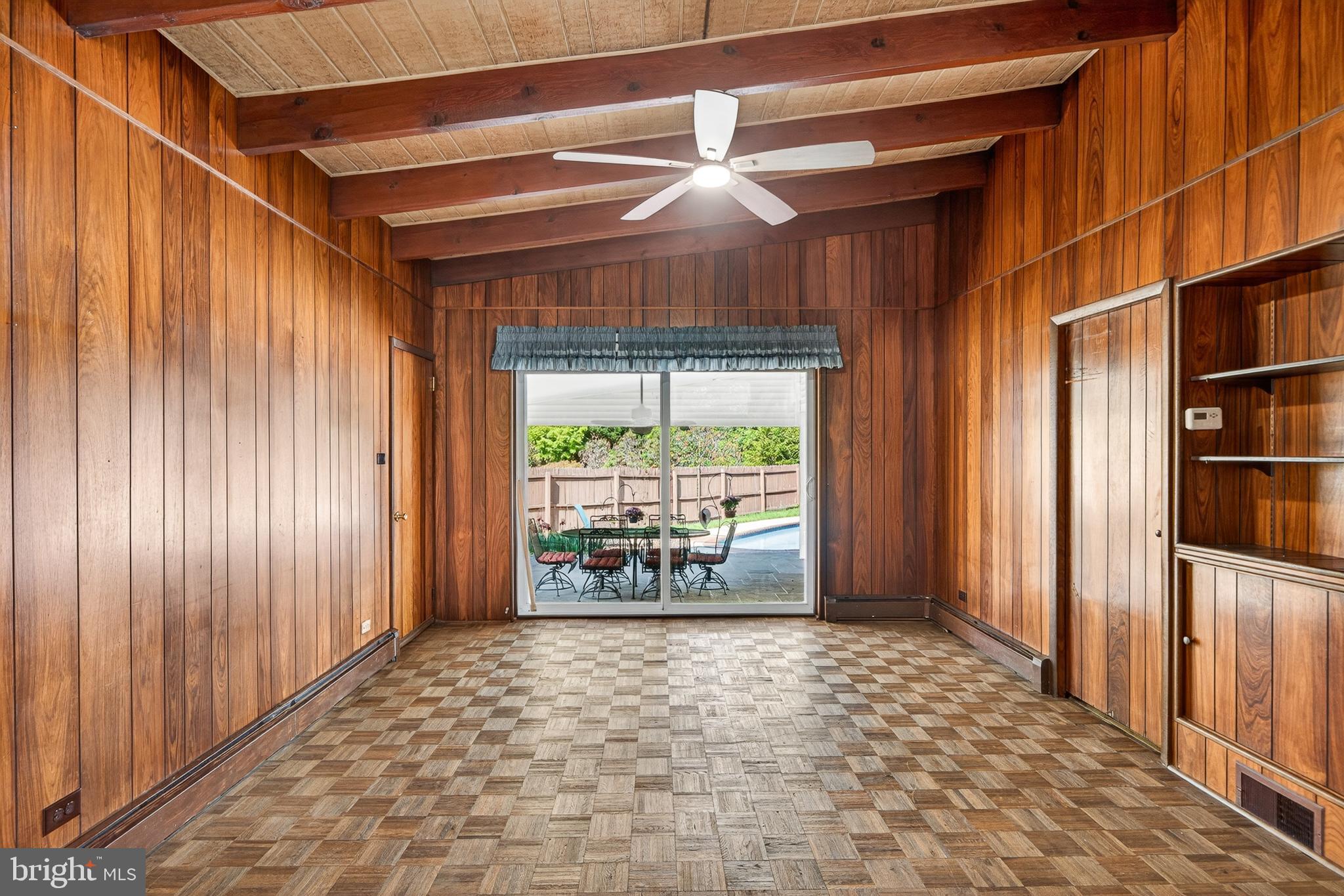 2615 DOGWOOD LANE