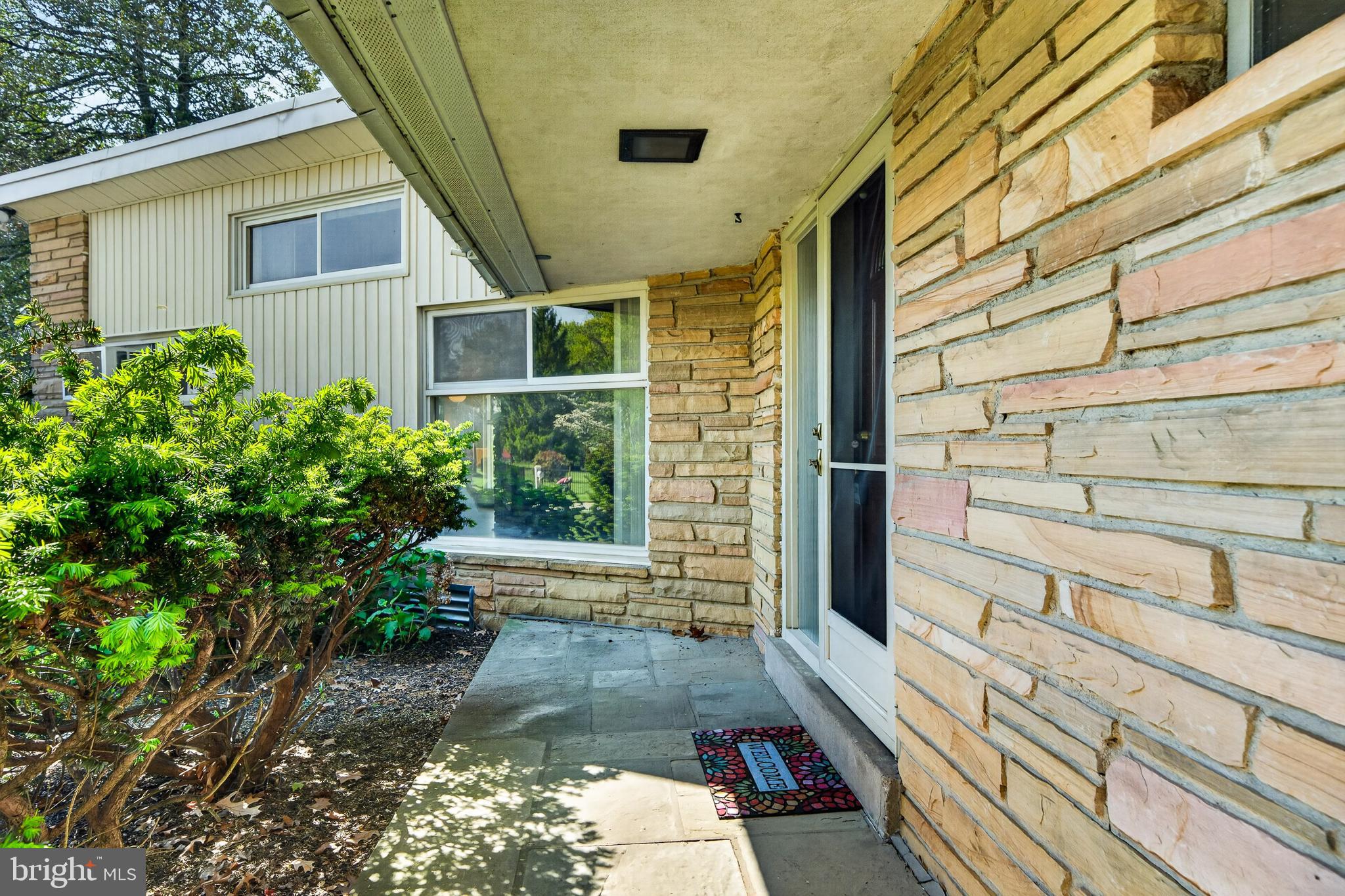 2615 DOGWOOD LANE