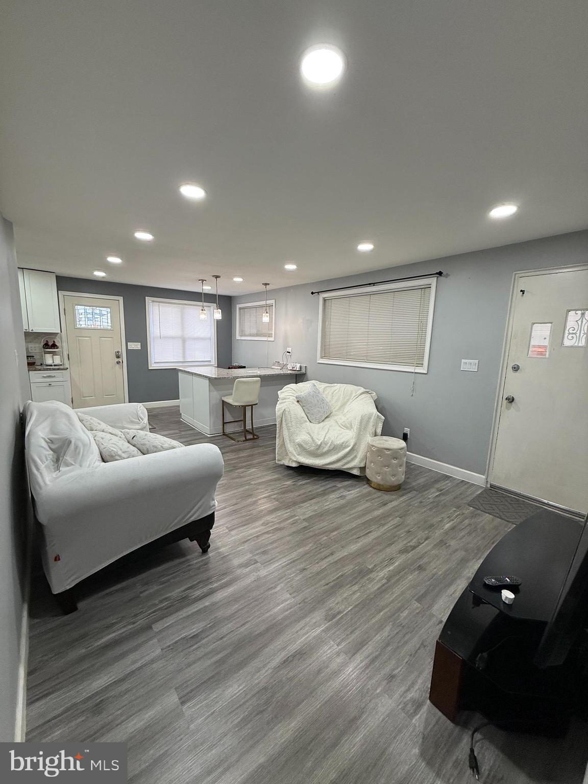 ADELPHI MANOR - Residential Lease