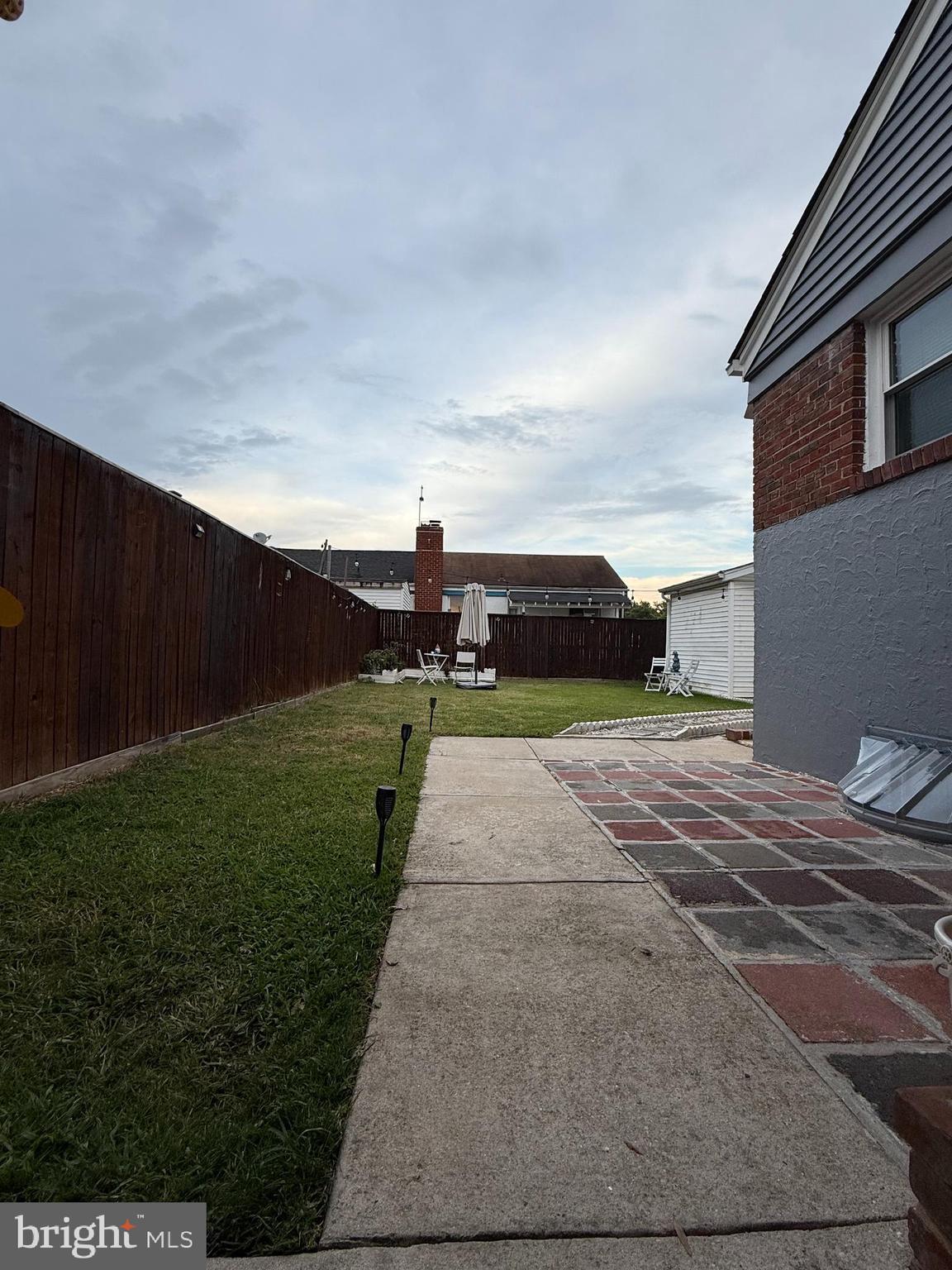 ADELPHI MANOR - Residential Lease