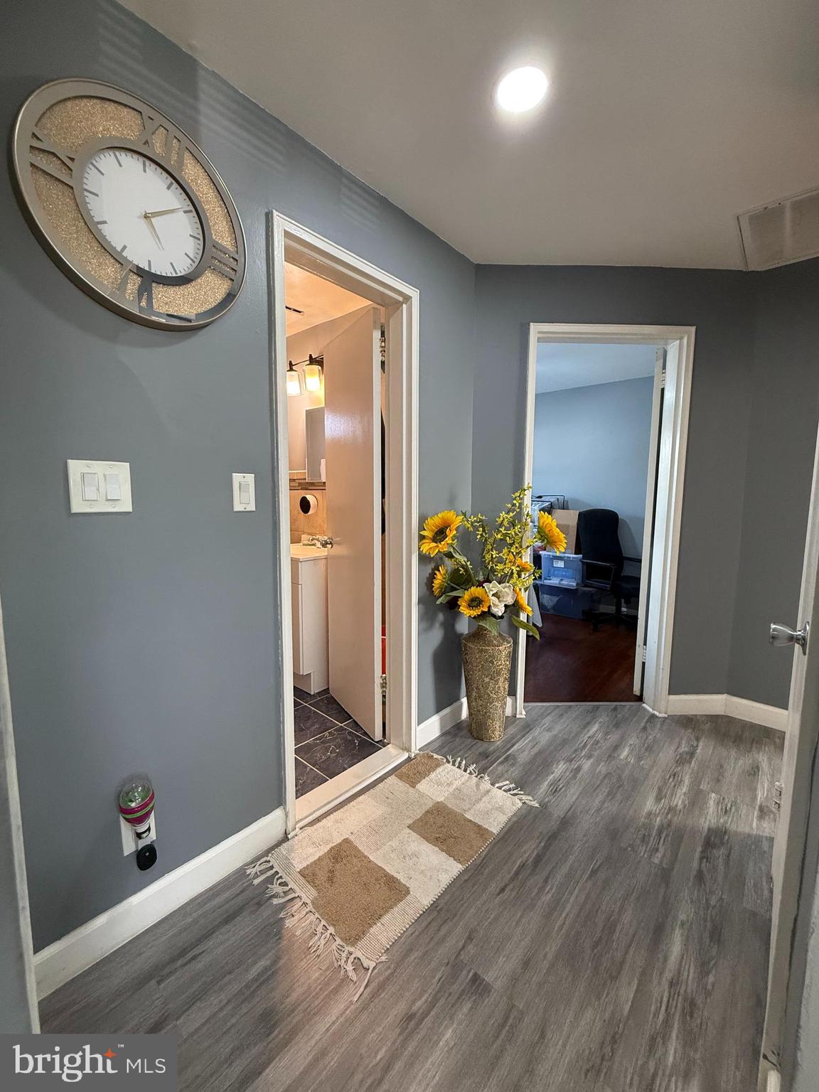 ADELPHI MANOR - Residential Lease