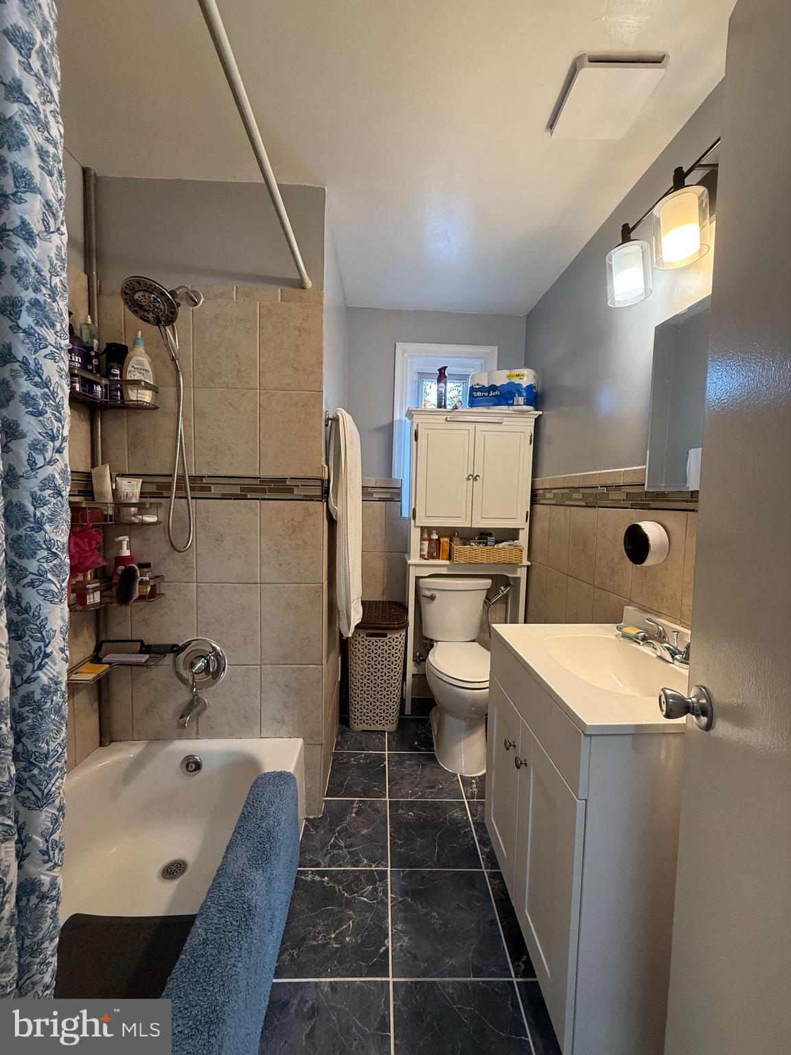 ADELPHI MANOR - Residential Lease