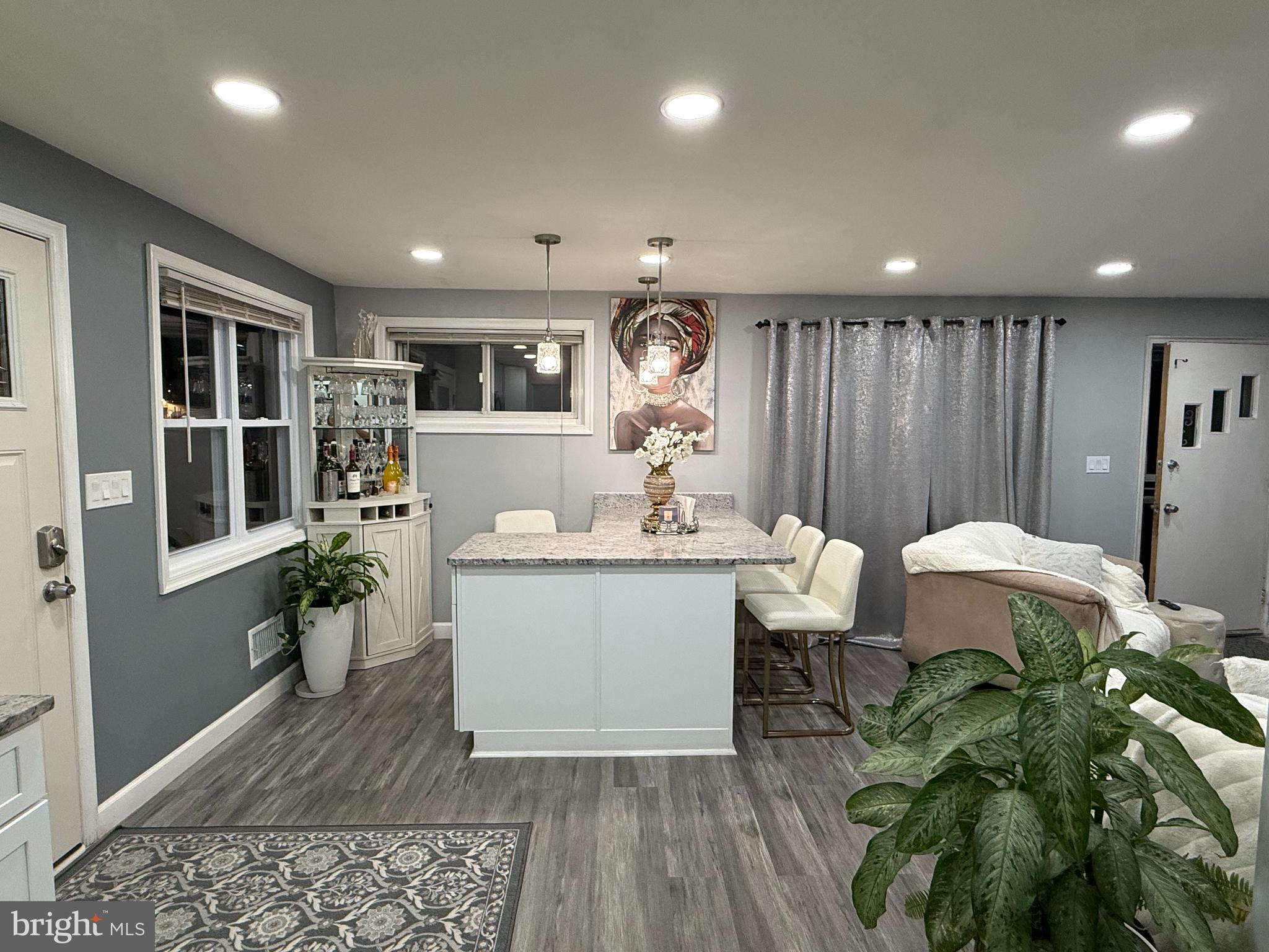 ADELPHI MANOR - Residential Lease