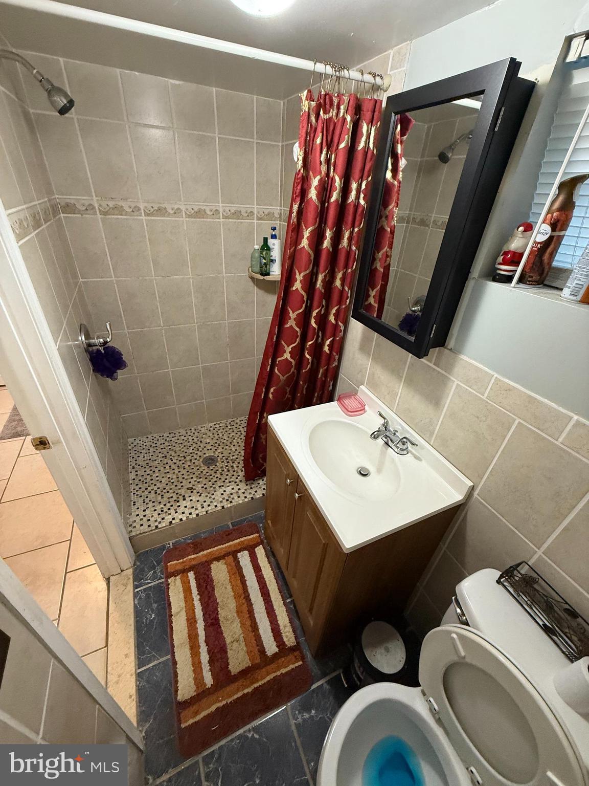 ADELPHI MANOR - Residential Lease